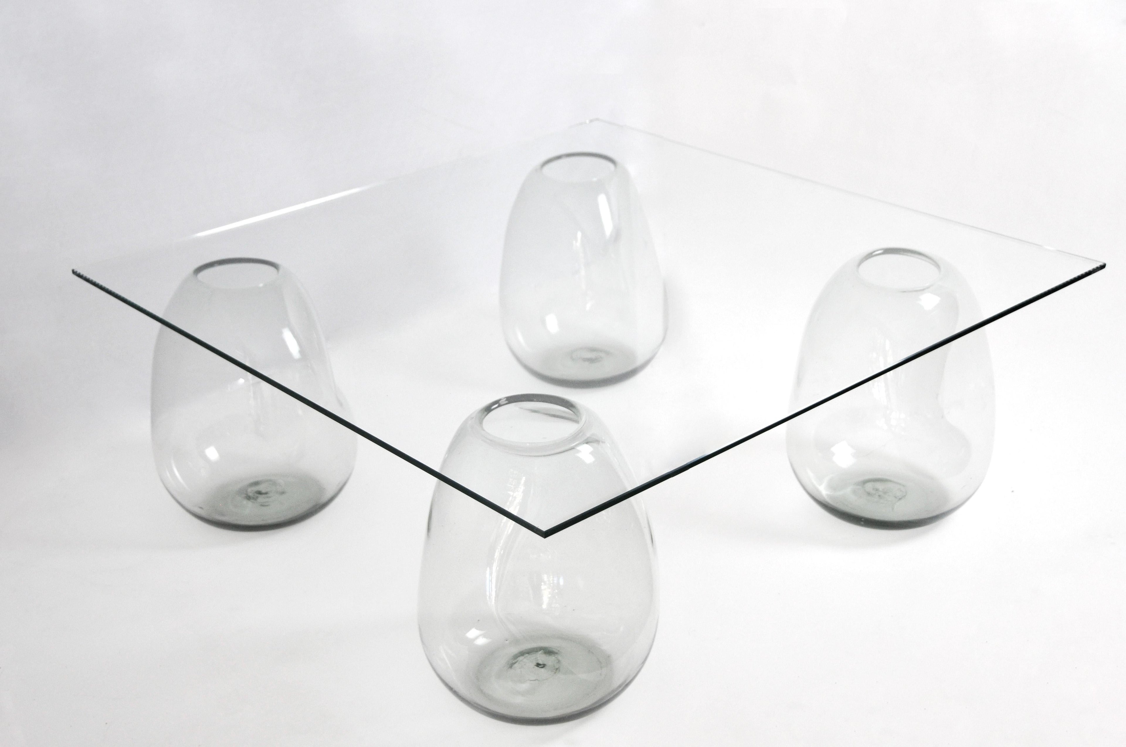 https://a.1stdibscdn.com/bubble-glass-coffee-table-for-sale-picture-5/f_69682/f_438500021743529510465/_DSC6325_master.jpg