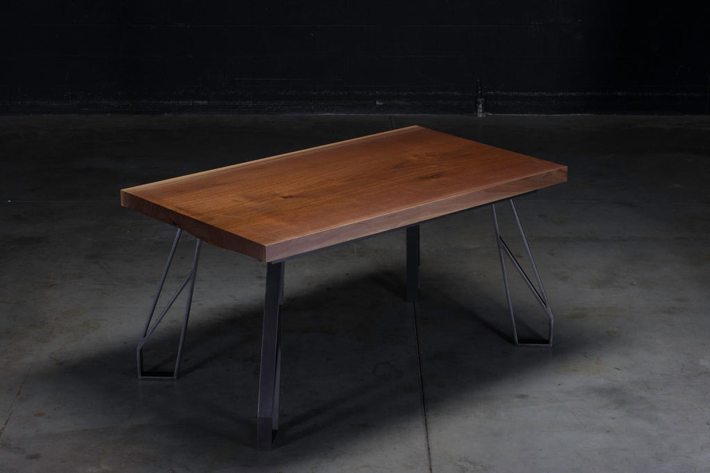 https://a.1stdibscdn.com/walnut-expanding-dining-table-with-black-steel-legs-chalmers-dining-table-for-sale-picture-10/f_47361/1562859371877/_DSC7841_master.jpg