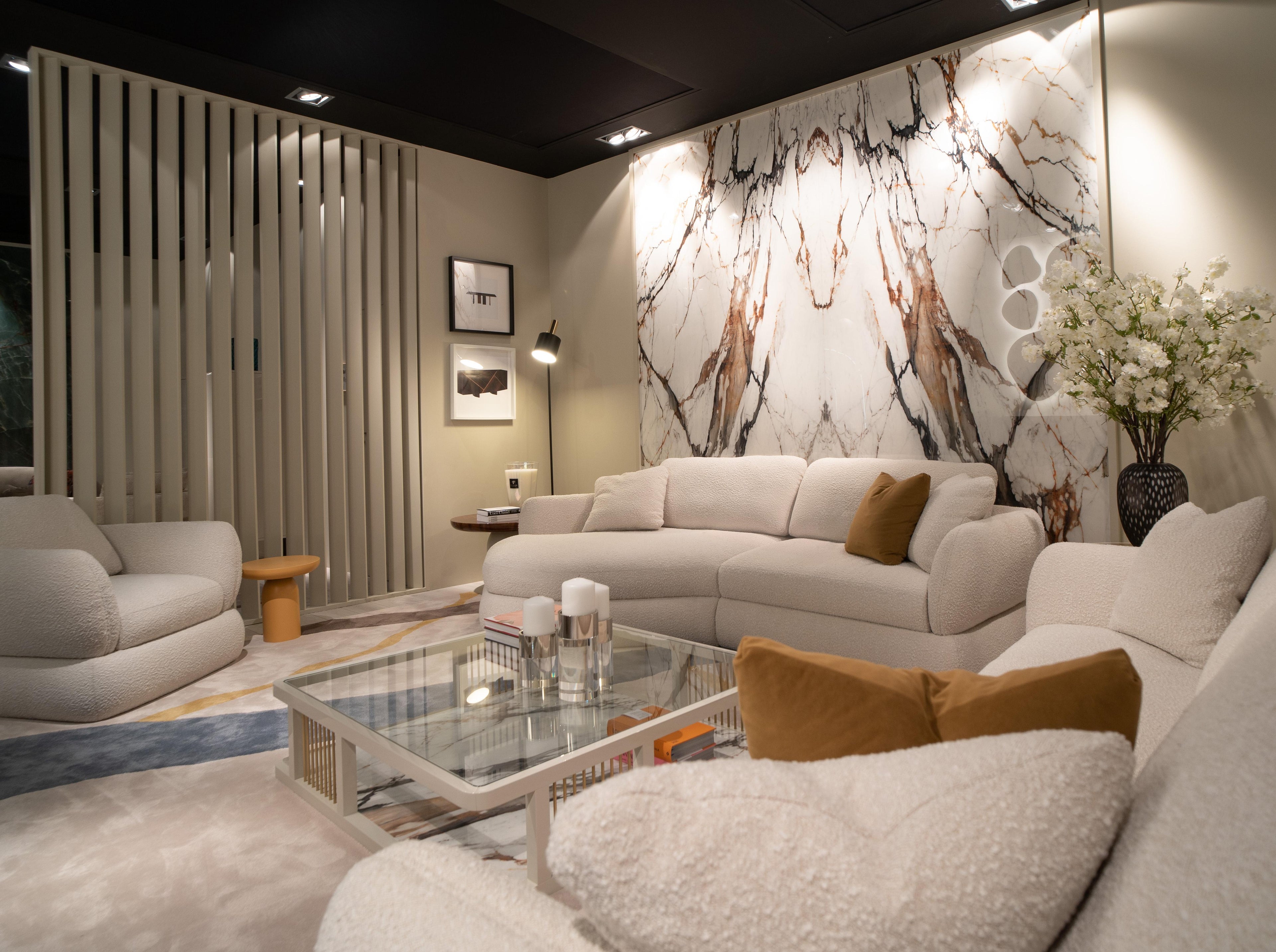 https://a.1stdibscdn.com/bellagio-sofa-for-sale-picture-7/f_52952/f_313054621690535346625/_DSC8504_Casa_Magna_master.jpg