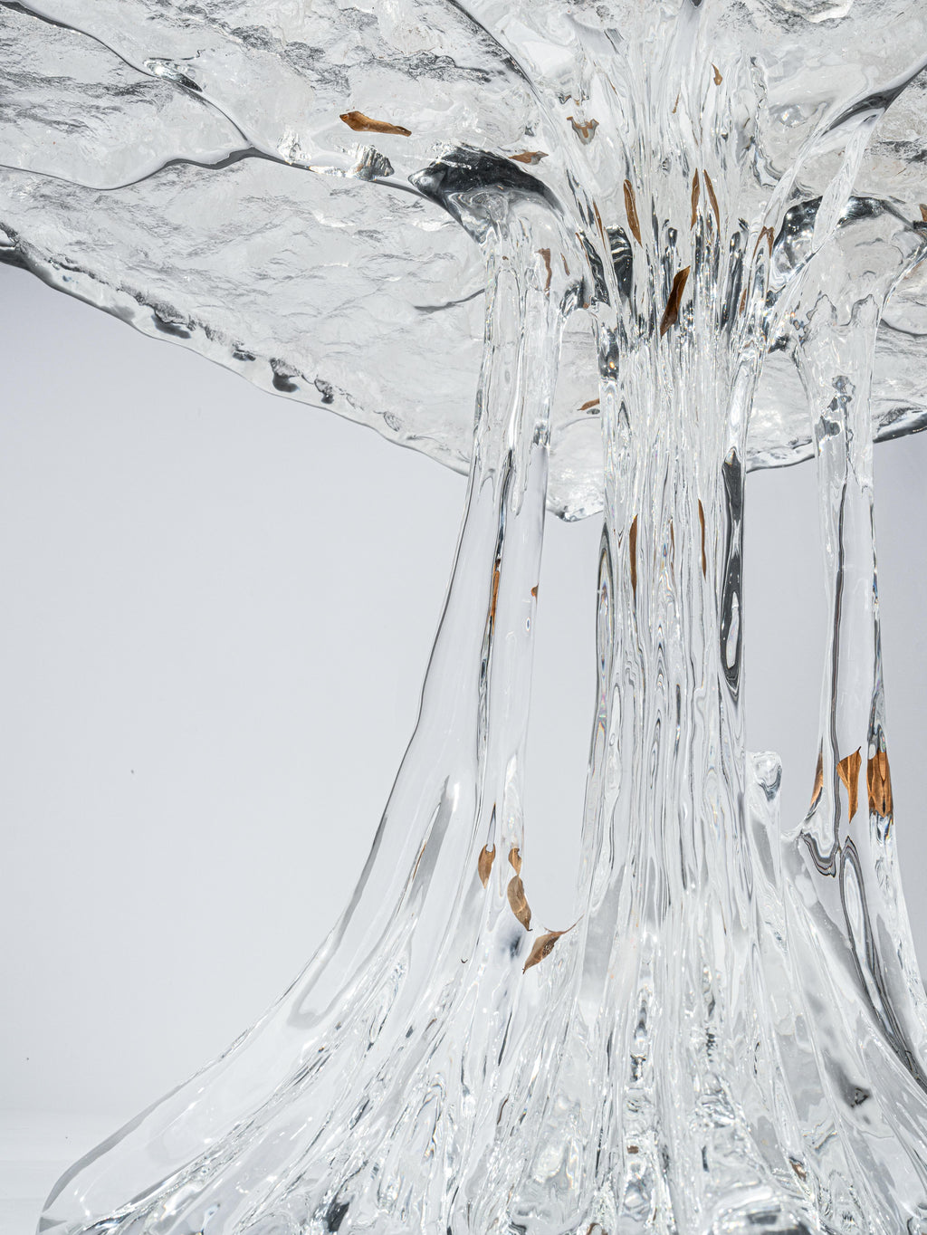 https://a.1stdibscdn.com/glacial-square-table-luxury-crystal-acrylic-sculptural-dining-table-for-sale-picture-2/f_98192/f_490889021772736756192/_DSC9280_master.jpg