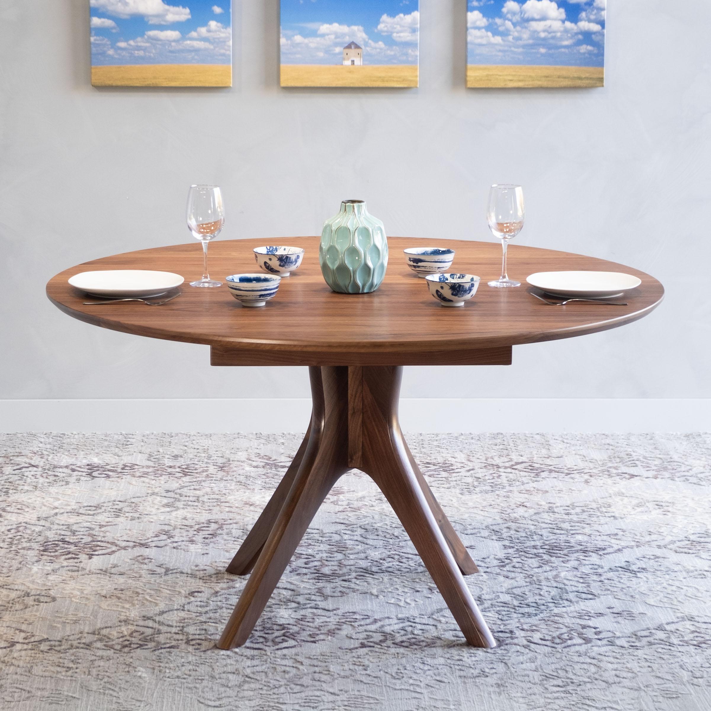 https://a.1stdibscdn.com/round-extendable-pedestal-dining-table-46-with-leaf-handmade-solid-walnut-for-sale-picture-2/f_97932/f_420689621730131433620/DSCF0330_1_1_master.jpg
