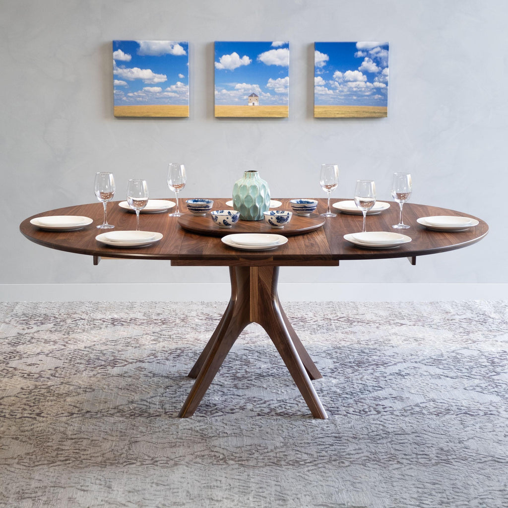 https://a.1stdibscdn.com/round-extendable-pedestal-dining-table-54-with-leaf-handmade-solid-walnut-for-sale-picture-3/f_97932/f_420691321730132122265/DSCF0375_1_1_master.jpg