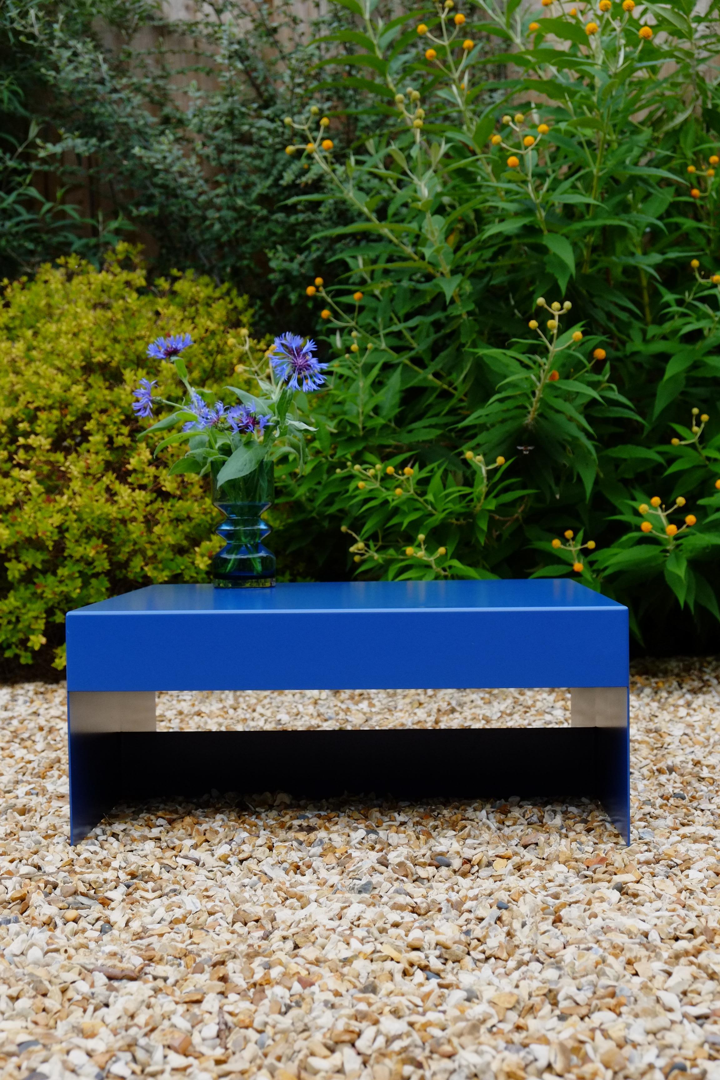https://a.1stdibscdn.com/deep-green-single-form-square-aluminium-coffee-table-customisable-for-sale-picture-16/f_28943/f_47037062/DSCF0555_1760437464760_master.JPG