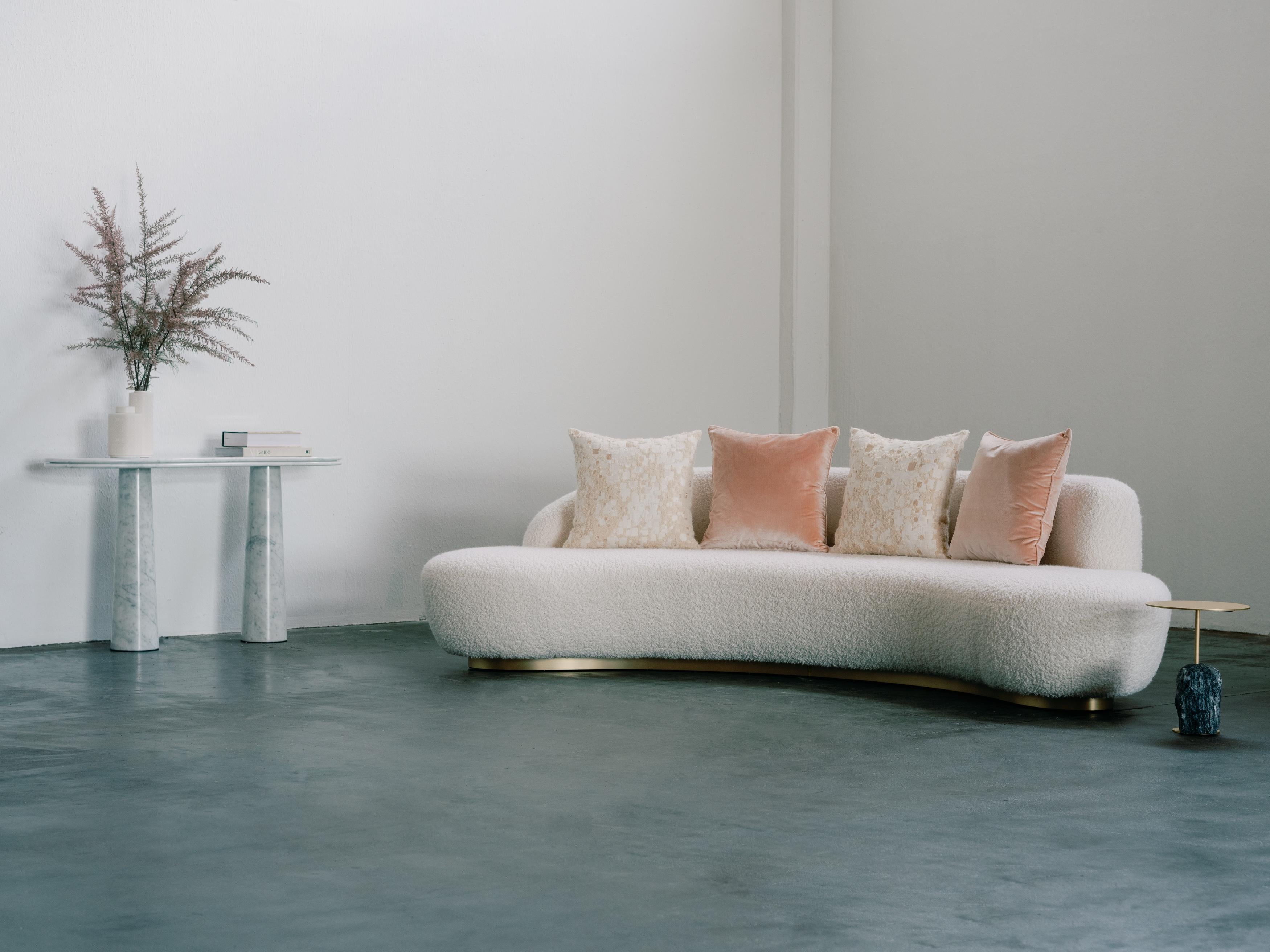 https://a.1stdibscdn.com/organic-modern-arc-sofa-cream-wool-linen-handmade-in-portugal-by-greenapple-for-sale-picture-2/f_53532/f_488766221771430452853/DSCF0904_Editar_master.jpg