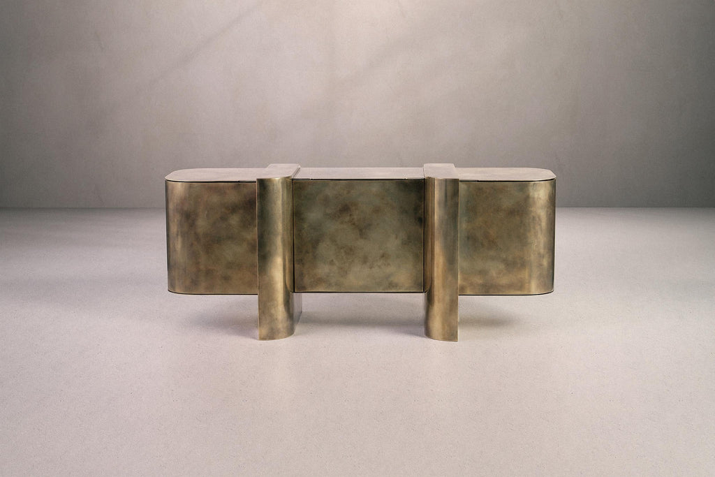 https://a.1stdibscdn.com/carvel-storage-cabinet-patinated-brass-made-in-britain-for-sale-picture-2/f_25883/f_437002421739969194560/DSCF2625WEB_master.jpg