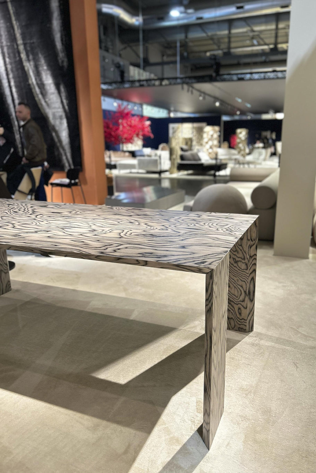 https://a.1stdibscdn.com/modern-dining-table-ispolin-in-finishing-alpi-ettore-sottsass-by-palo-nero-for-sale-picture-8/f_101022/f_472578421761732156533/DSCF4077_122121_master.jpg