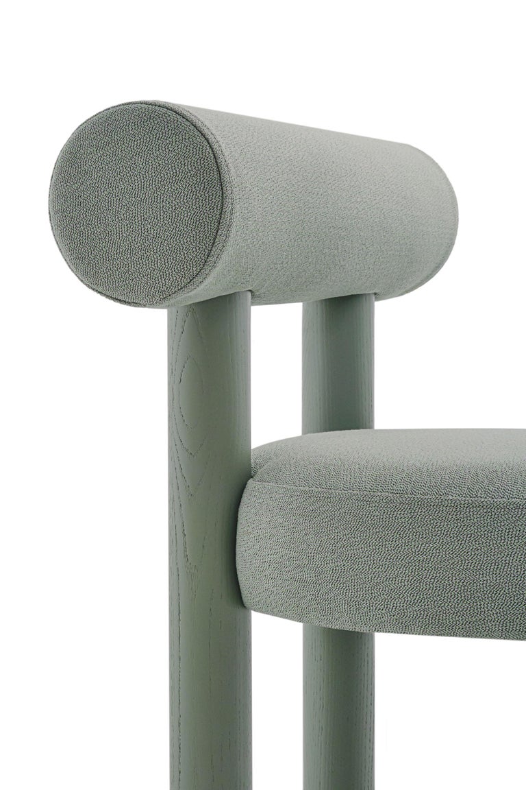 https://a.1stdibscdn.com/set-of-6-dining-chairs-gropius-cs2-in-venus-velvet-with-wooden-legs-by-noom-for-sale-picture-14/f_42321/f_455296621750367558128/DSCF5411_master.jpg?width=768