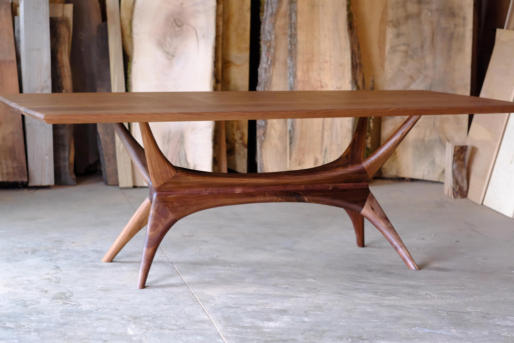 https://a.1stdibscdn.com/mid-century-modern-walnut-dining-table-for-sale-picture-8/f_86092/f_391216021712169721895/DSCF6038_master.JPG