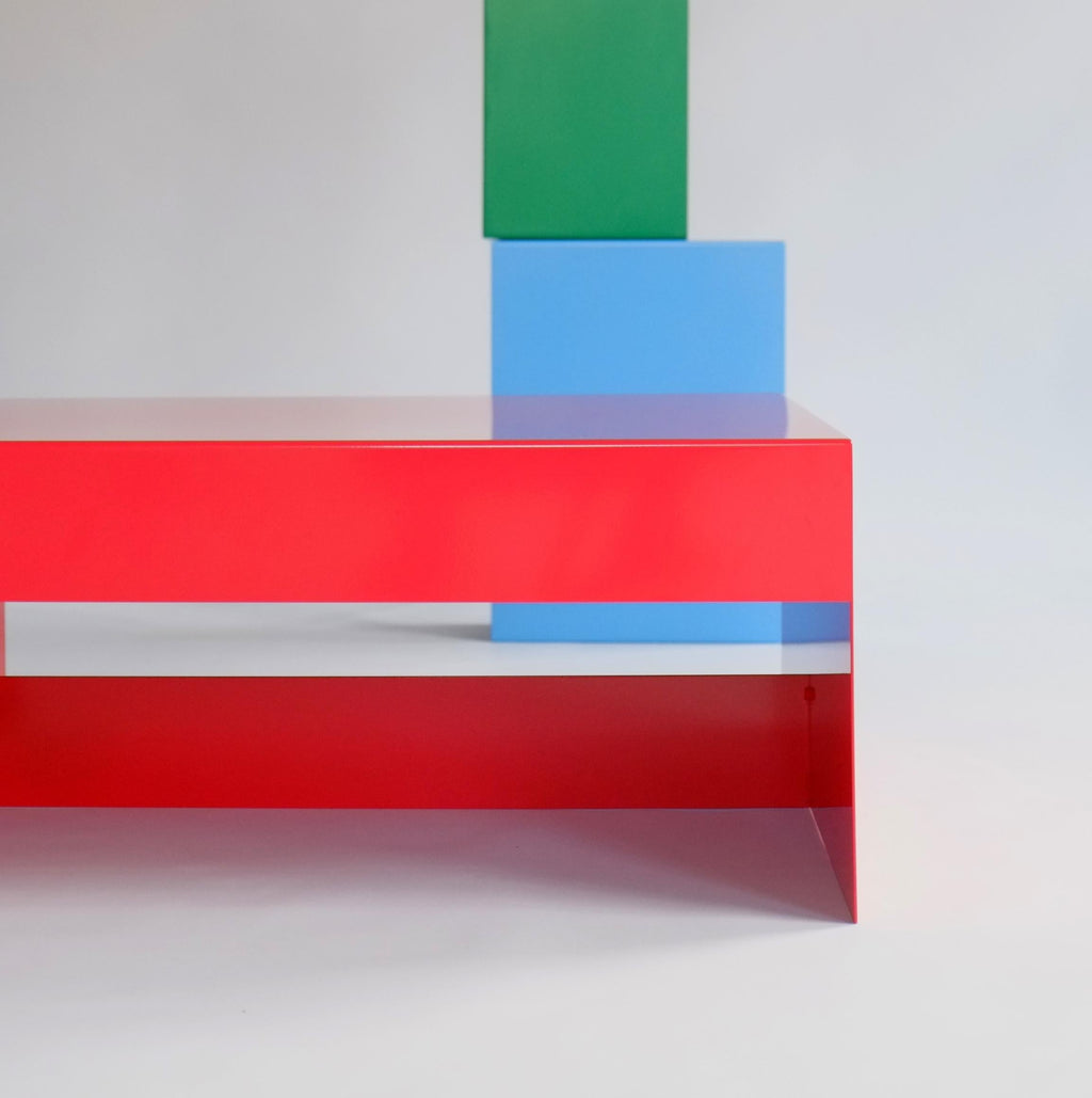 https://a.1stdibscdn.com/red-single-form-square-aluminium-coffee-table-customisable-for-sale-picture-3/f_28943/f_459851121753279772564/DSCF6408_master.JPG