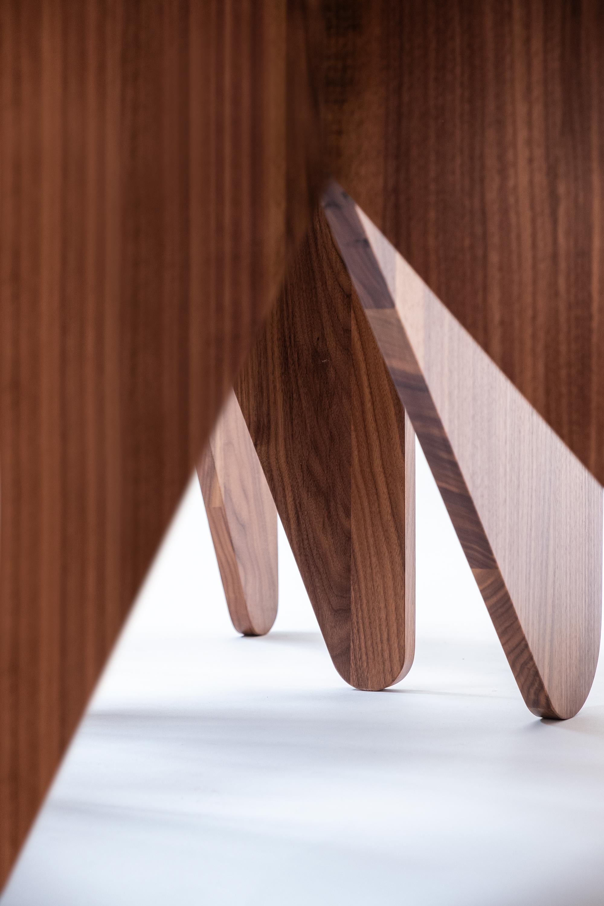 https://a.1stdibscdn.com/contemporary-table-coffe-table-side-table-and-central-table-walnut-medulum-for-sale-picture-8/f_43791/f_217849021607880266634/DSCF7102_master.jpg