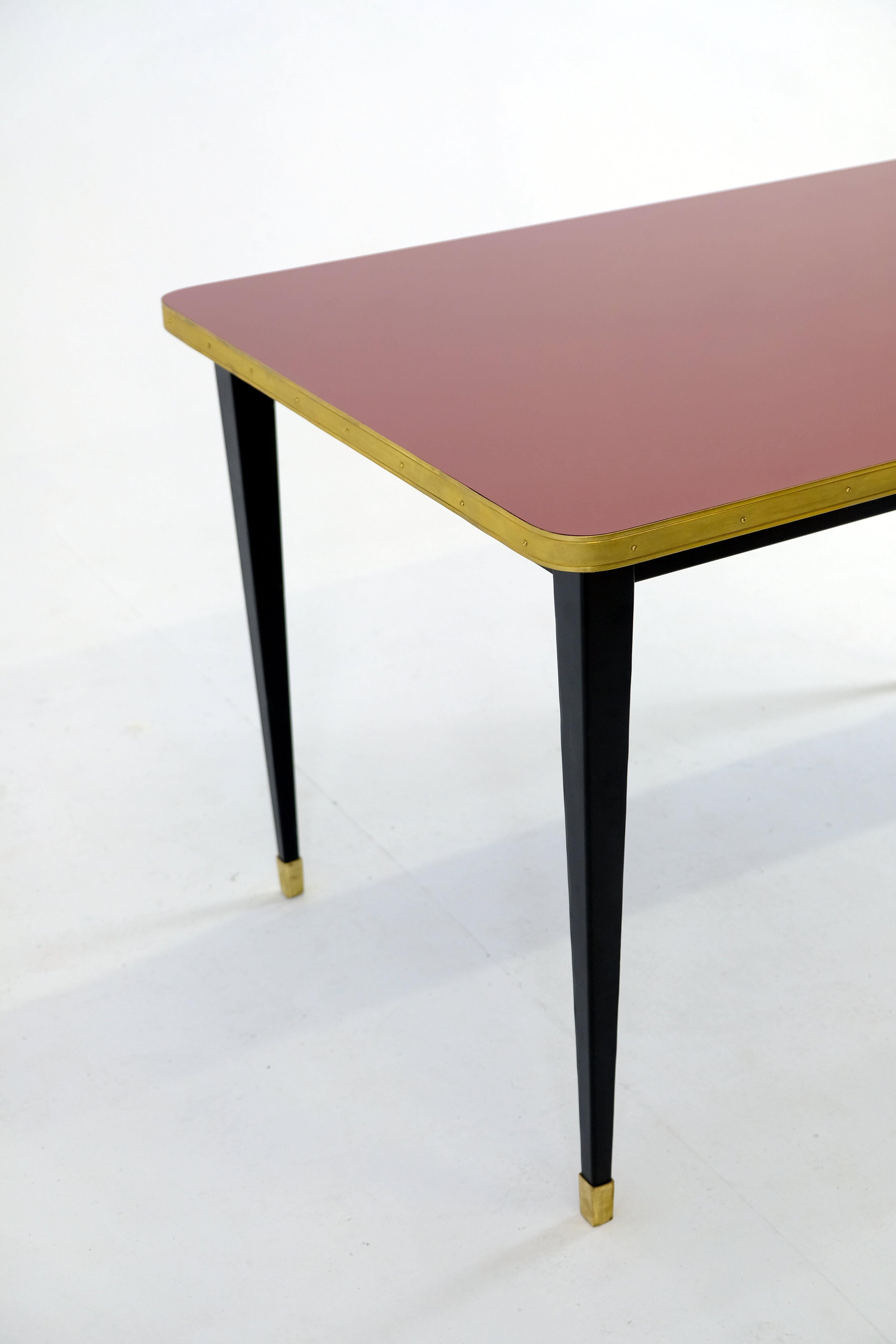 https://a.1stdibscdn.com/squared-dining-table-high-gloss-top-brass-black-conic-legs-diamond-black-m-for-sale-picture-3/f_40561/f_393971621713882905709/DSCF7251_master.jpg