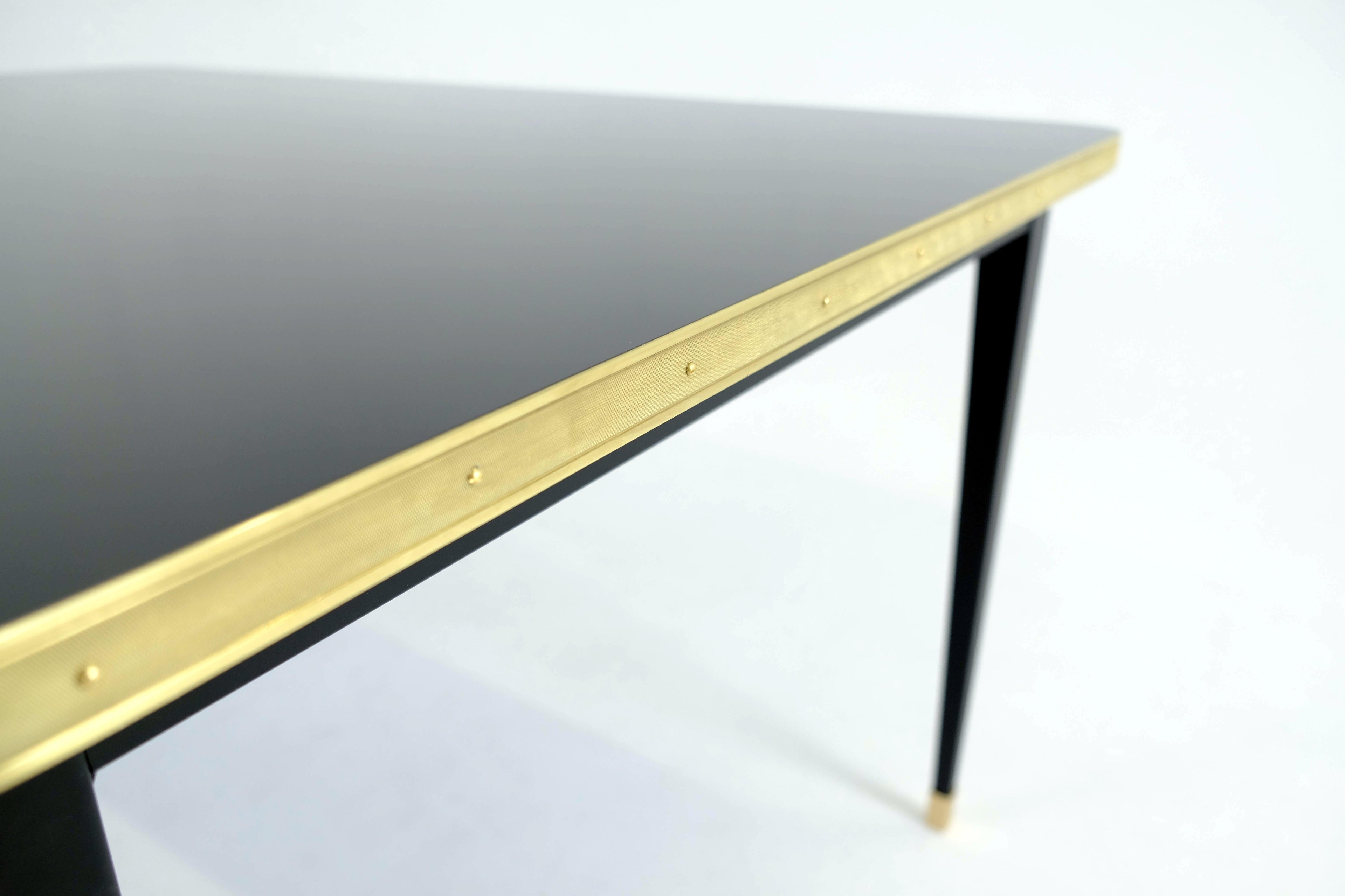 https://a.1stdibscdn.com/squared-table-high-gloss-top-brass-tape-framed-black-conic-legs-brass-end-small-for-sale-picture-2/f_40561/f_338116321681492801353/DSCF7278_2_master.jpg