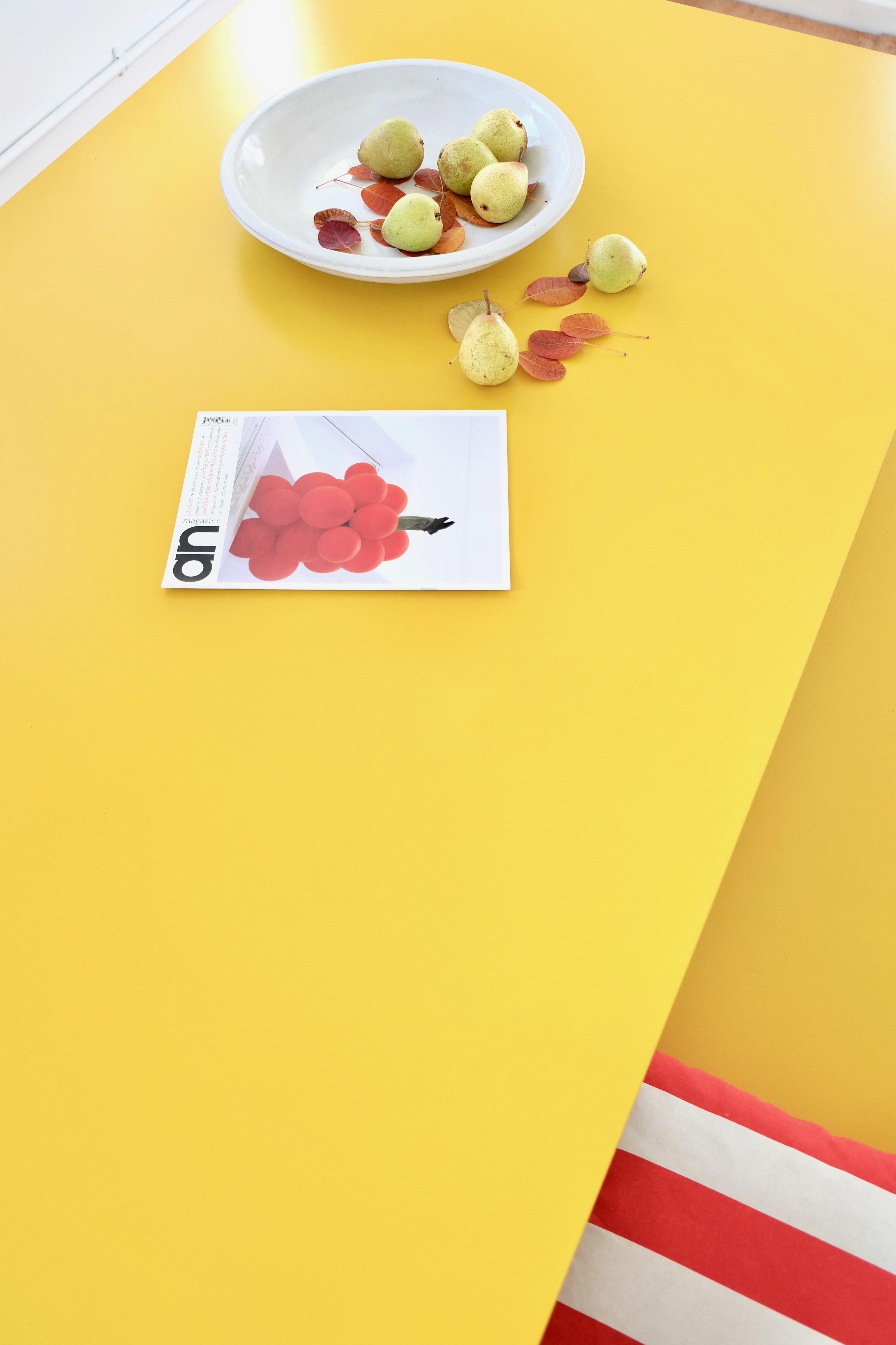 https://a.1stdibscdn.com/large-yellow-architectural-zigzag-dining-table-customisable-for-sale-picture-5/f_28943/f_470372521760438046181/DSCF9716_2_master.jpg