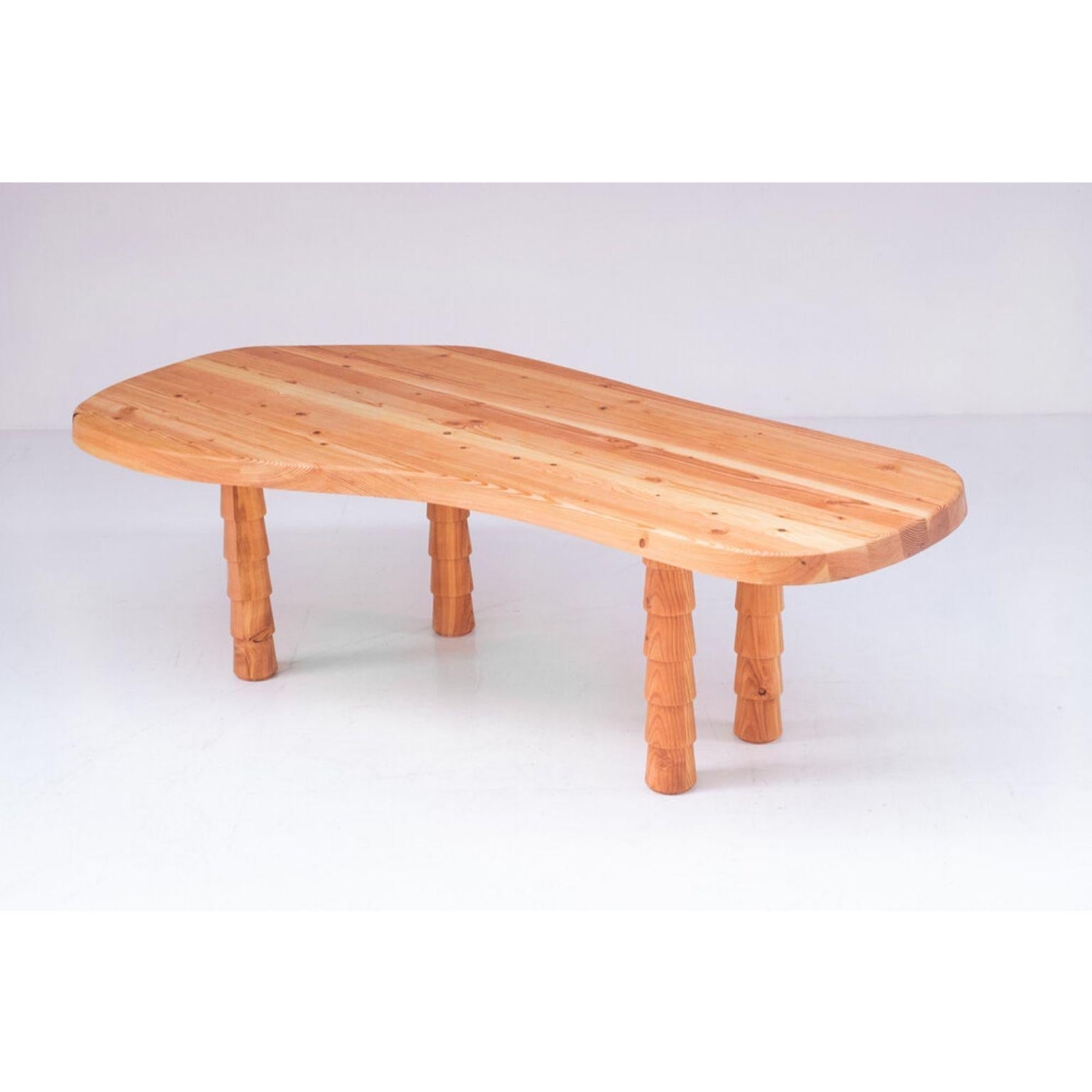 https://a.1stdibscdn.com/black-data-table-three-legged-in-oregon-by-atelier-thomas-serruys-for-sale-picture-8/f_12192/f_334050021679404160678/DSCF9760_master.jpg