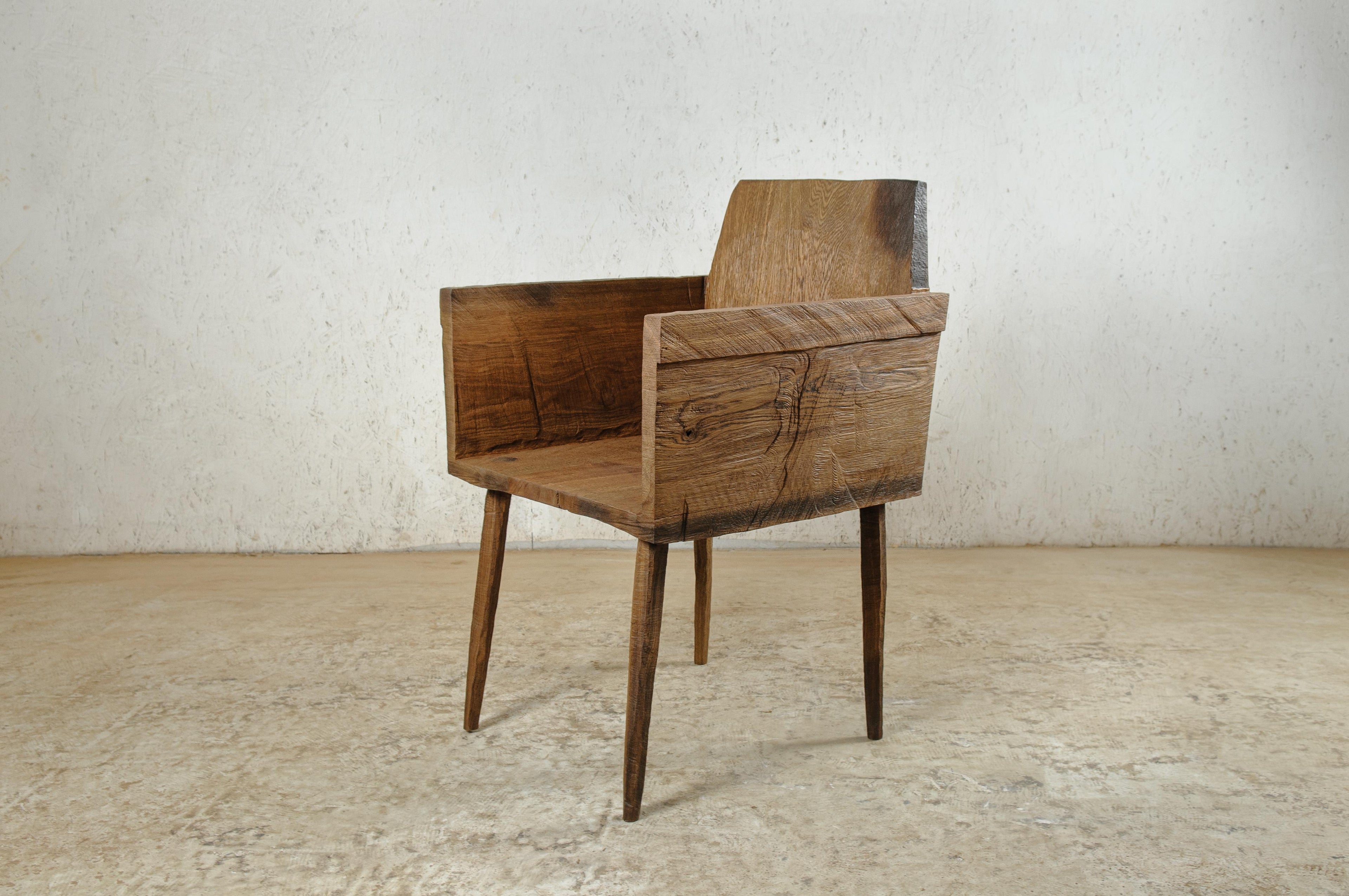https://a.1stdibscdn.com/sculpted-armchair-in-solid-oak-wood-4-legs-for-sale-picture-2/f_31233/f_274412821645195582306/DSC_0002_master.jpg