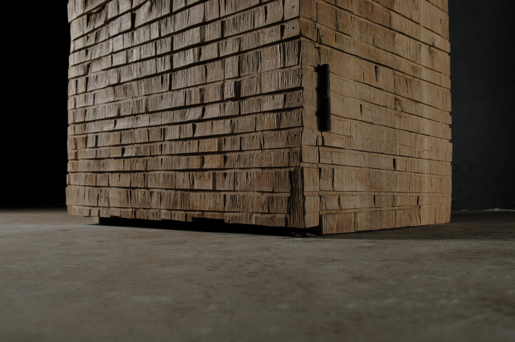 https://a.1stdibscdn.com/contemporary-brutalist-cabinet-in-solid-oak-brown-for-sale-picture-6/f_31233/f_292594321656063740716/DSC_0005_master.jpg