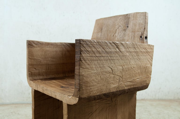 https://a.1stdibscdn.com/sculpted-armchair-in-solid-oak-wood-for-sale-picture-8/f_31233/f_243490221624984253023/DSC_0005_master.jpg?width=768