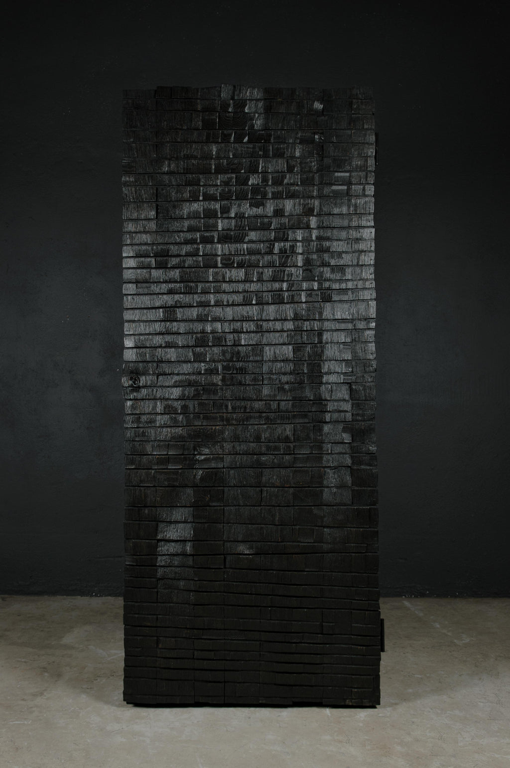 https://a.1stdibscdn.com/contemporary-brutalist-cabinet-in-solid-oak-brown-for-sale-picture-8/f_31233/f_292606321656066656304/DSC_0006_master.jpg