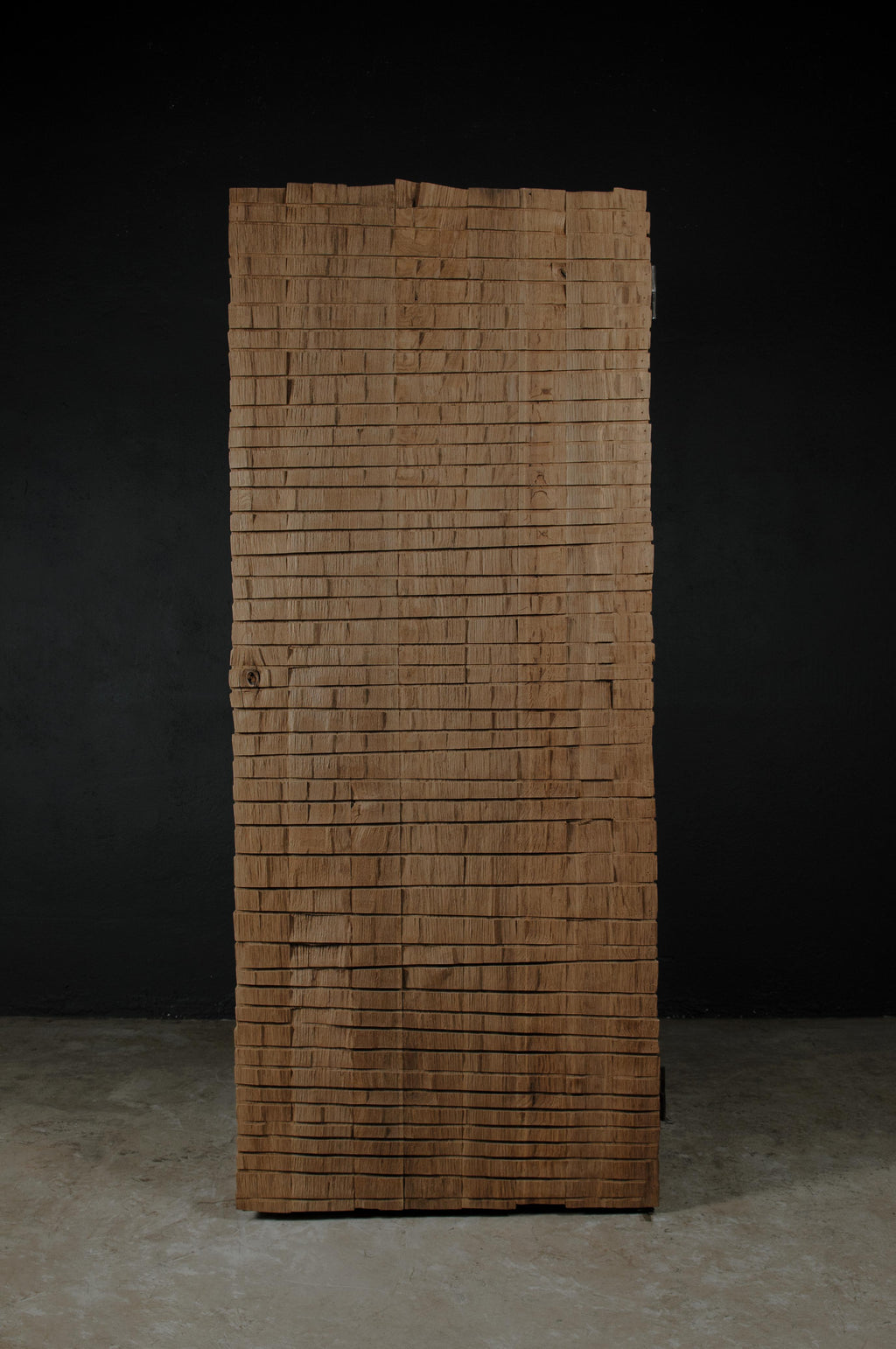 https://a.1stdibscdn.com/contemporary-brutalist-cabinet-in-solid-oak-brown-for-sale-picture-3/f_31233/f_292594321656063740961/DSC_0007_master.jpg