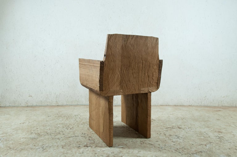 https://a.1stdibscdn.com/sculpted-armchair-in-solid-oak-wood-for-sale-picture-5/f_31233/f_243490221624984244922/DSC_0008_master.jpg?width=768