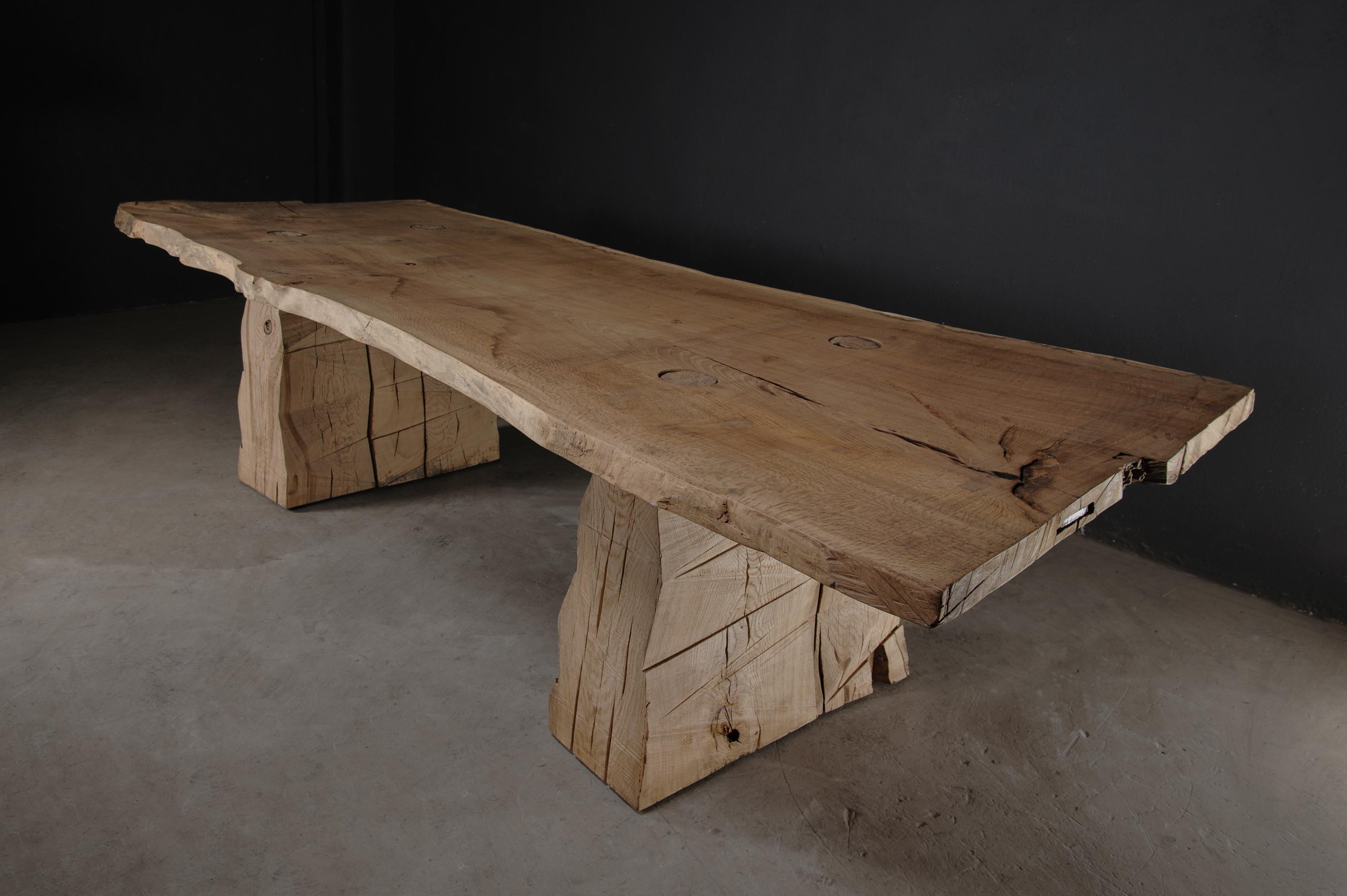 https://a.1stdibscdn.com/customizable-sculpted-massive-dining-table-in-solid-oak-wood-v8-for-sale-picture-10/f_31233/f_449422721746799702018/DSC_0009_master.jpg