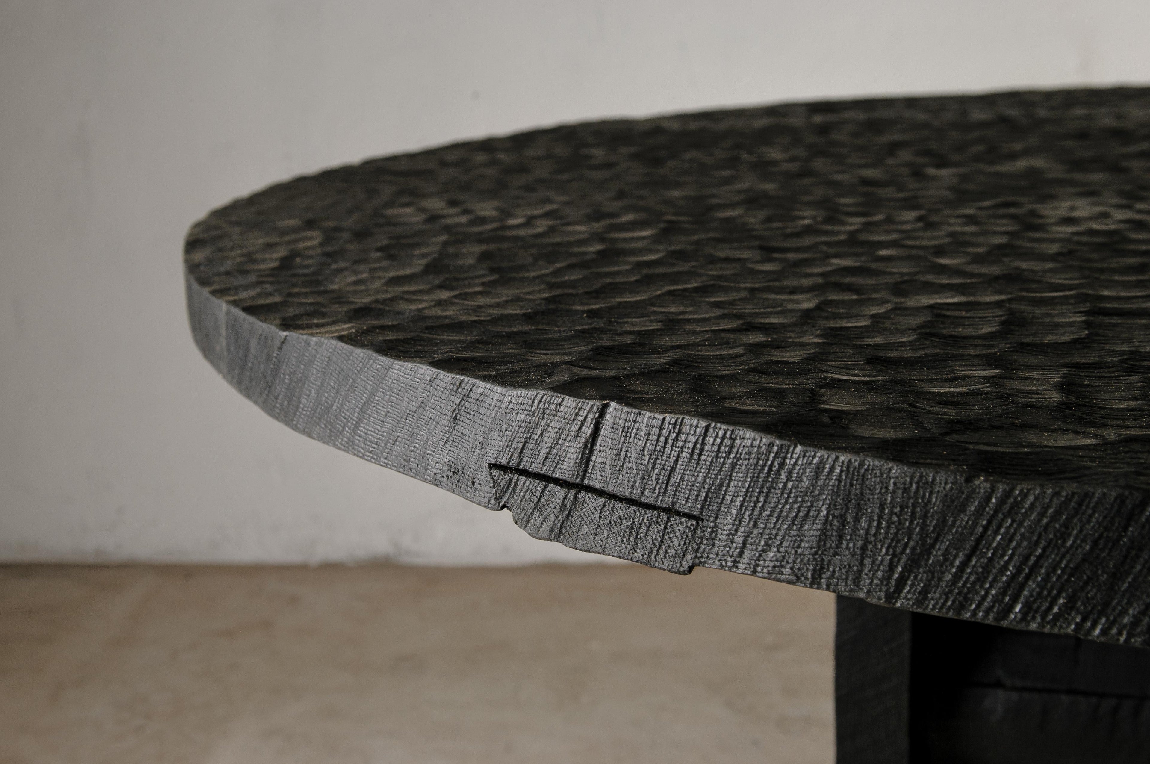 https://a.1stdibscdn.com/contemporary-carved-round-table-in-solid-oakwood-black-custom-size-m-for-sale-picture-10/f_31233/f_301956621661854373066/DSC_0009_master.jpg