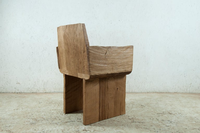 https://a.1stdibscdn.com/sculpted-armchair-in-solid-oak-wood-for-sale-picture-4/f_31233/f_243490221624984241801/DSC_0009_master.jpg?width=768