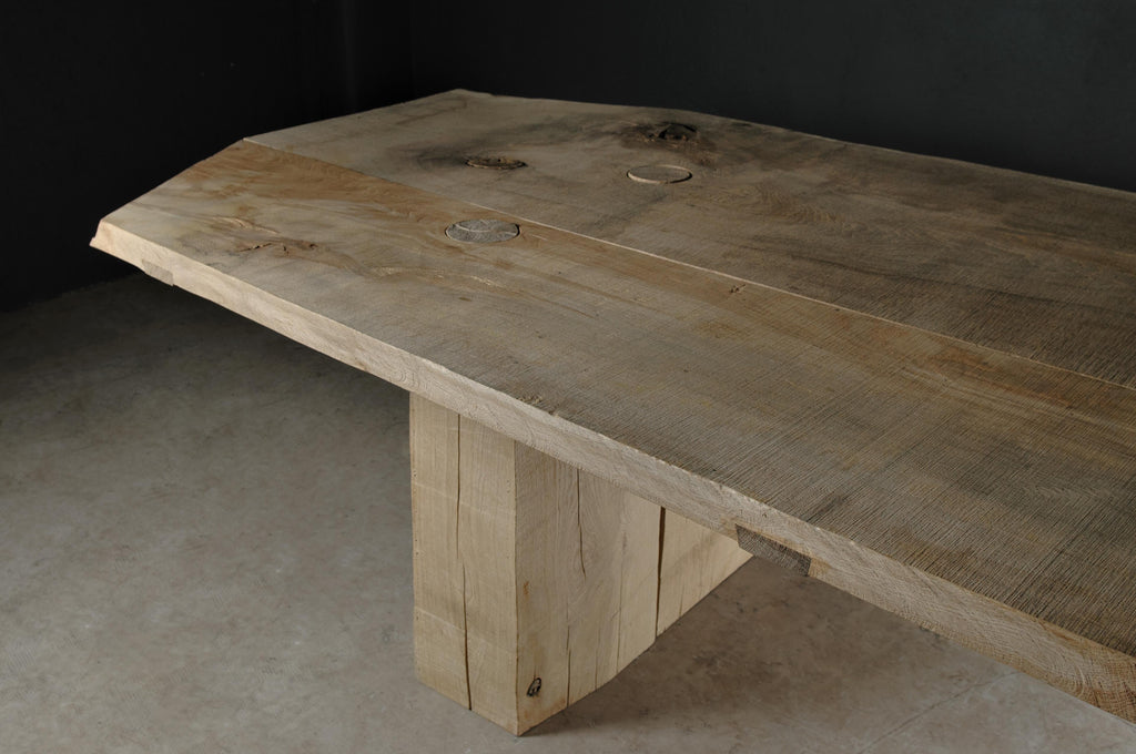 https://a.1stdibscdn.com/sculpted-massive-dining-table-v10-in-solid-oakwood-in-stock-for-sale-picture-7/f_31233/f_312498321668089372189/DSC_0009_master.jpg