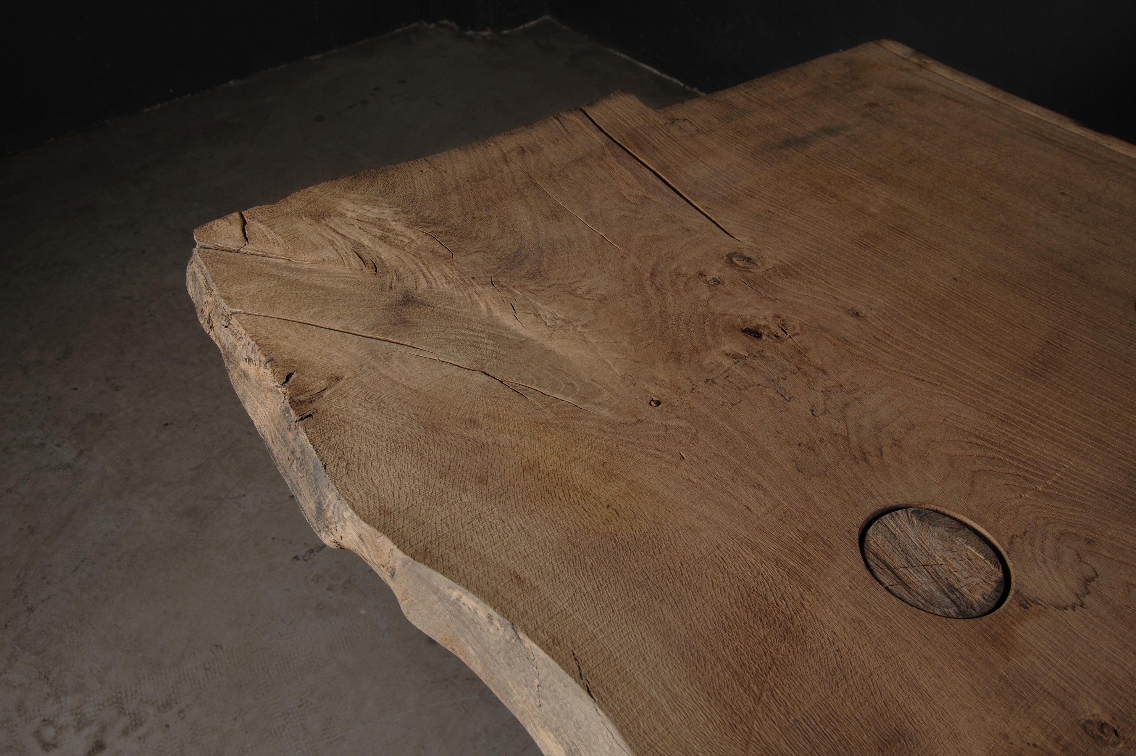 https://a.1stdibscdn.com/customizable-sculpted-massive-dining-table-in-solid-oak-wood-v8-for-sale-picture-12/f_31233/f_449422721746799702225/DSC_0011_master.jpg