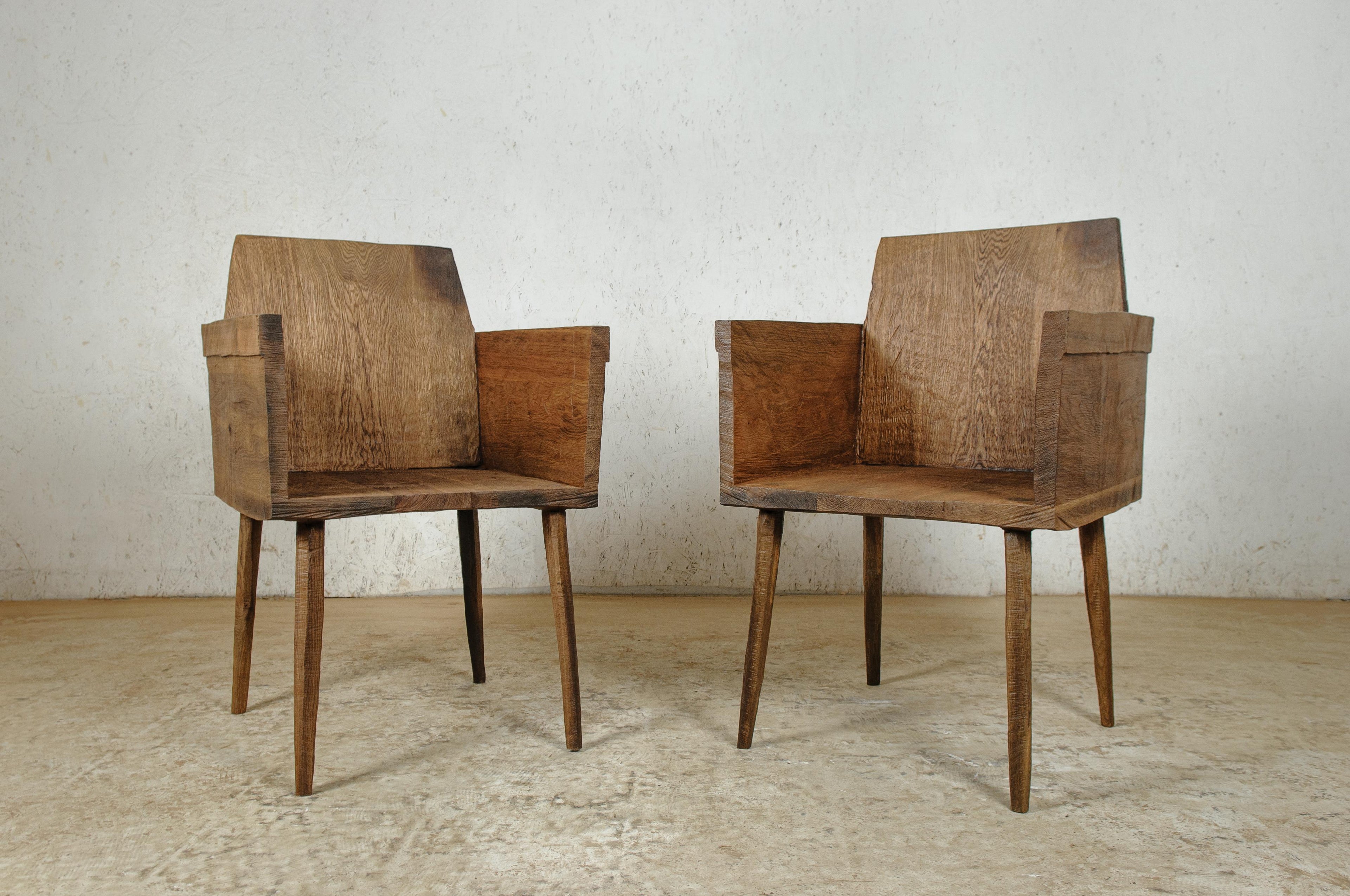 https://a.1stdibscdn.com/sculpted-armchair-in-solid-oak-wood-4-legs-for-sale-picture-12/f_31233/f_274412821645195586364/DSC_0012_master.jpg