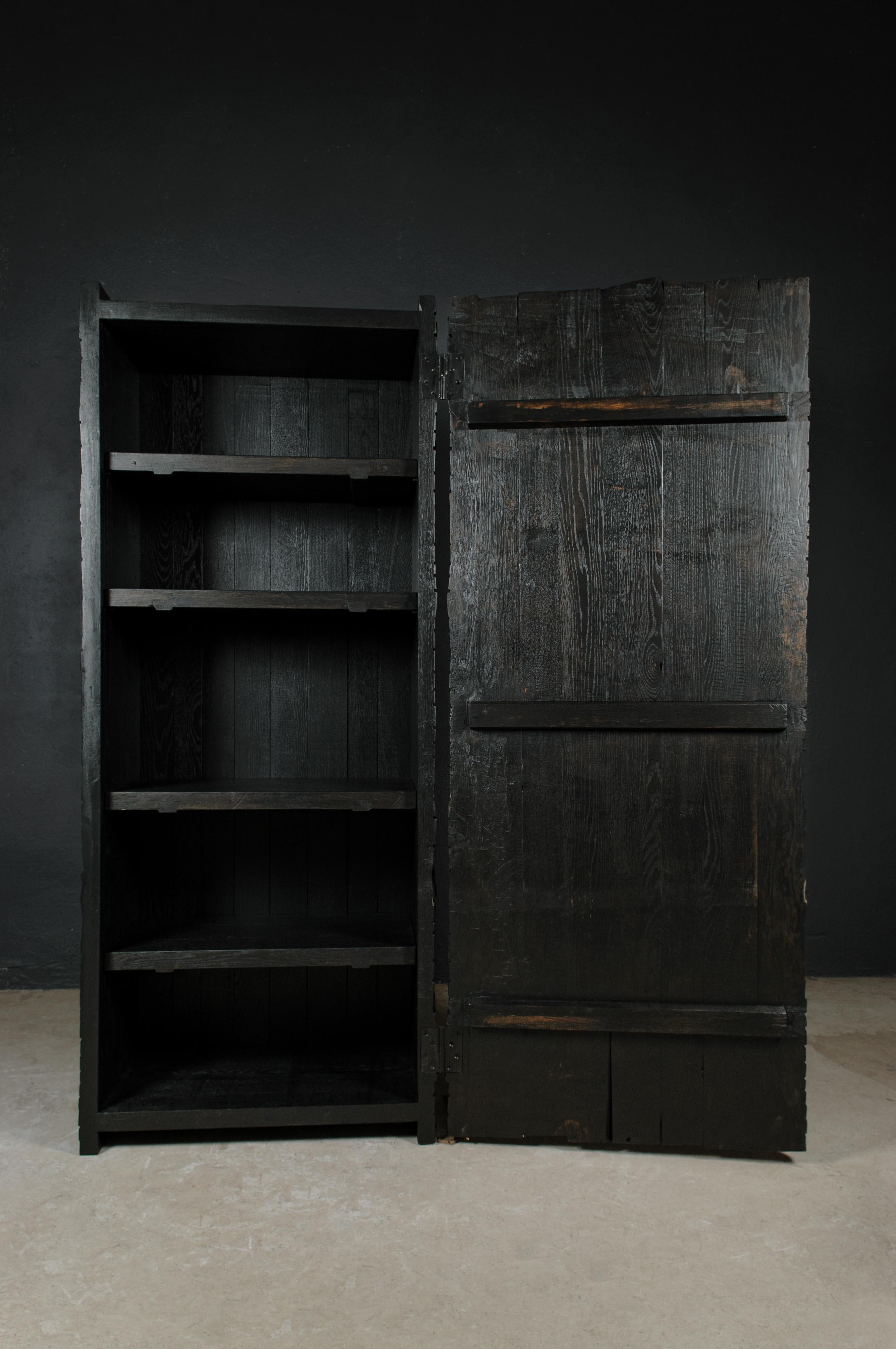 https://a.1stdibscdn.com/contemporary-brutalist-cabinet-in-solid-oak-black-for-sale-picture-4/f_31233/f_292593221656063494182/DSC_0014_master.jpg