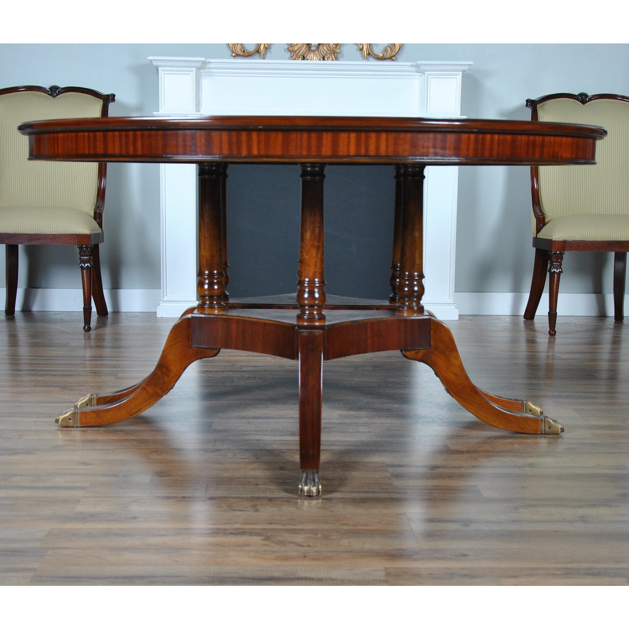 https://a.1stdibscdn.com/round-dining-table-60-115-inch-for-sale-picture-10/f_85472/f_350137521688049117343/DSC_0067_master.jpg