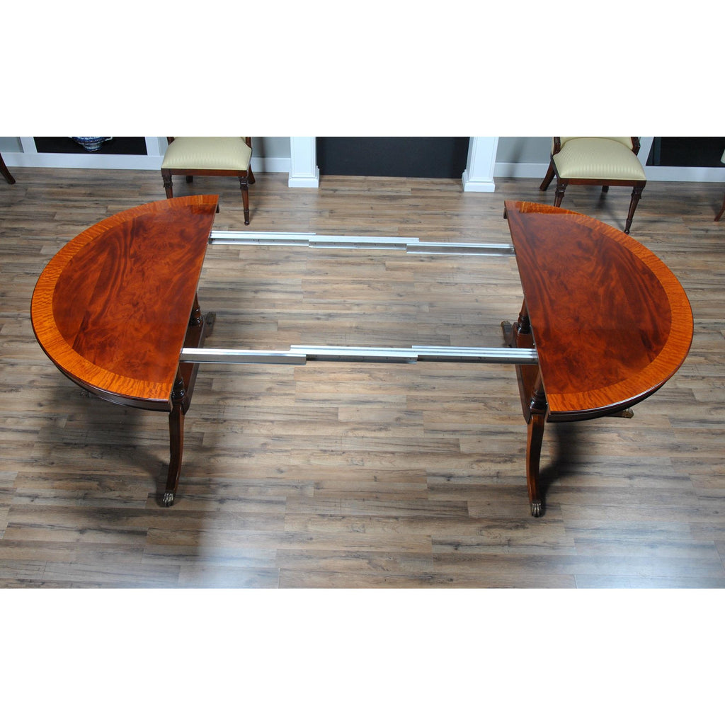 https://a.1stdibscdn.com/round-dining-table-60-115-inch-for-sale-picture-12/f_85472/f_350137521688049117539/DSC_0102_master.jpg