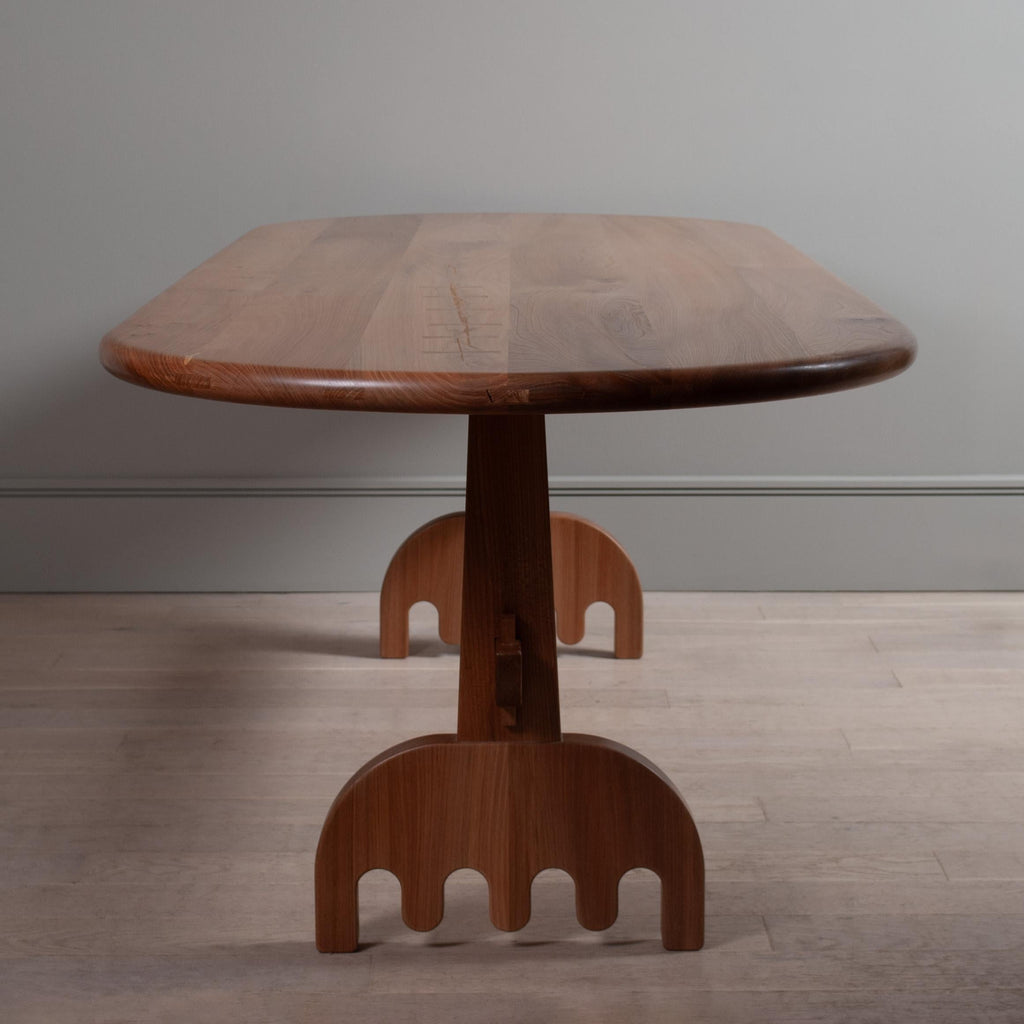 https://a.1stdibscdn.com/large-elm-dining-table-for-sale-picture-8/f_12322/f_421505721730646286774/DSC_0117_master.jpg