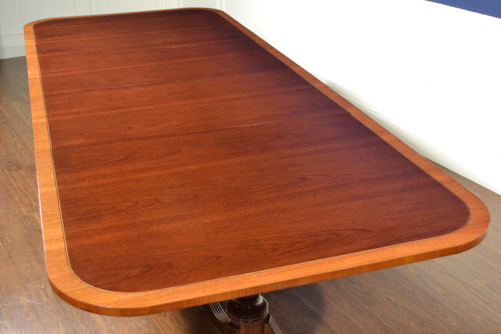https://a.1stdibscdn.com/banded-cathedral-mahogany-georgian-style-pedestal-dining-table-by-leighton-hall-for-sale-picture-2/f_44162/f_135458721549147568379/DSC_0144_master.jpg