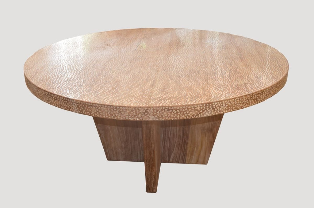 https://a.1stdibscdn.com/andrianna-shamaris-shell-inlay-teak-wood-dining-table-for-sale-picture-3/f_10806/f_241474821623596407491/DSC_01751-1.jpeg