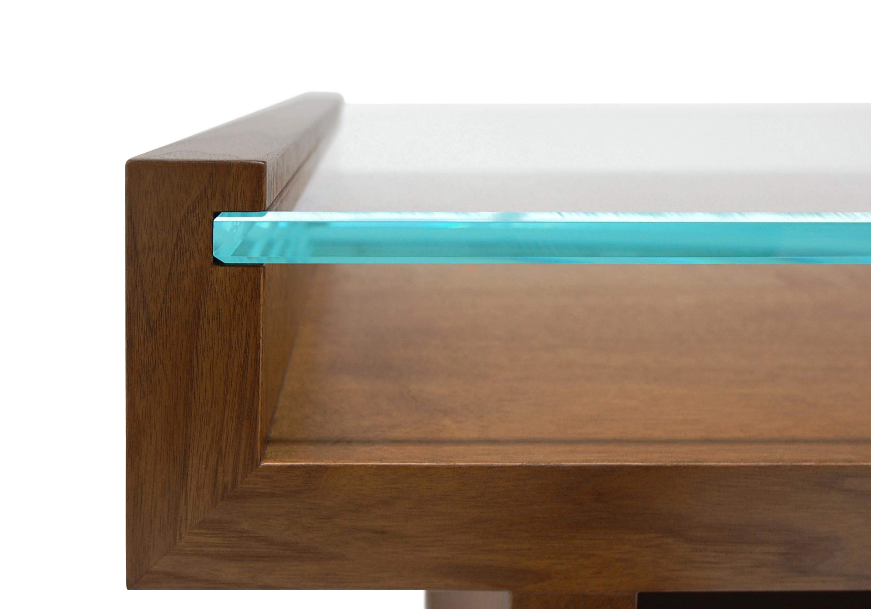 https://a.1stdibscdn.com/hinge-coffee-table-walnut-with-glass-top-custom-for-sale-picture-2/f_31463/f_395033821714489067897/DSC_0206PO_3668_HINGE_TABLE_RETOUCHED_master.jpg
