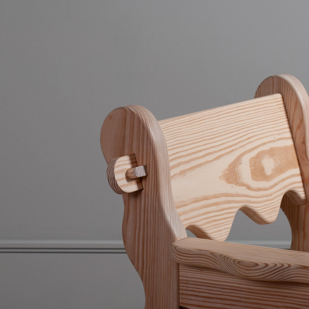 https://a.1stdibscdn.com/handcrafted-lounge-chair-for-sale-picture-7/f_12322/f_421510521730650999934/DSC_0217_master.jpg