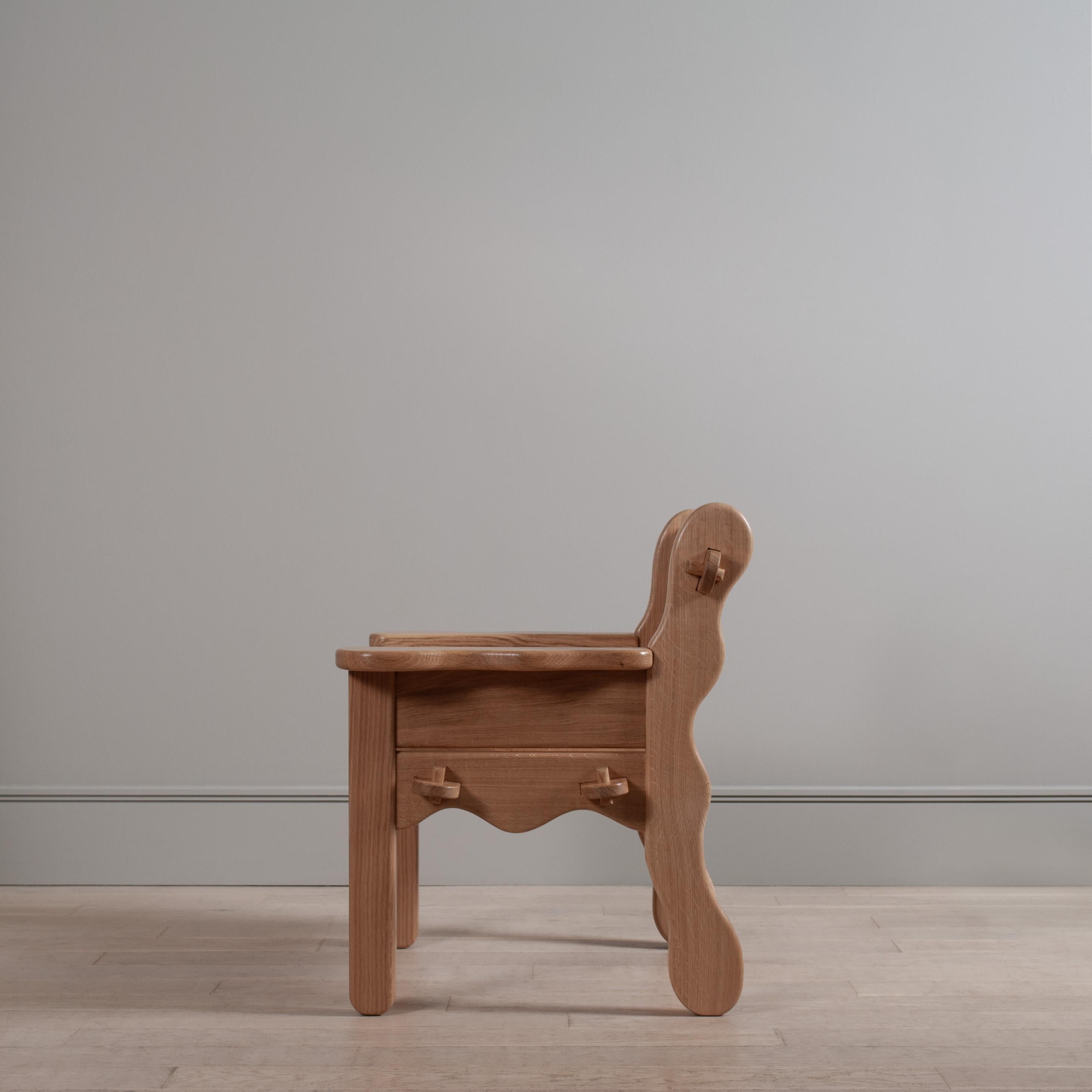 https://a.1stdibscdn.com/handcrafted-oak-lounge-chair-for-sale-picture-6/f_12322/f_435728721739208935778/DSC_0243_master.jpg
