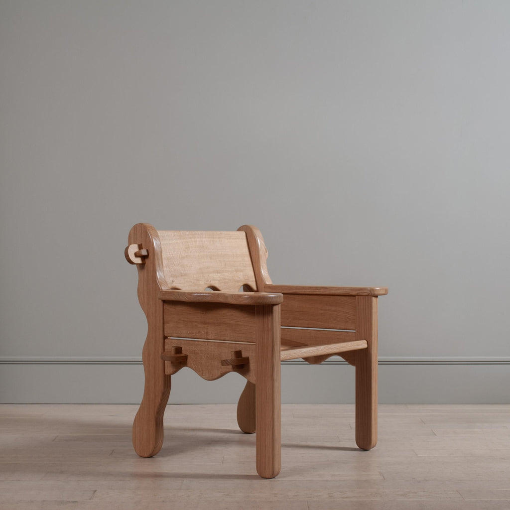 https://a.1stdibscdn.com/handcrafted-oak-lounge-chair-for-sale-picture-8/f_12322/f_435728721739208937646/DSC_0251_master.jpg