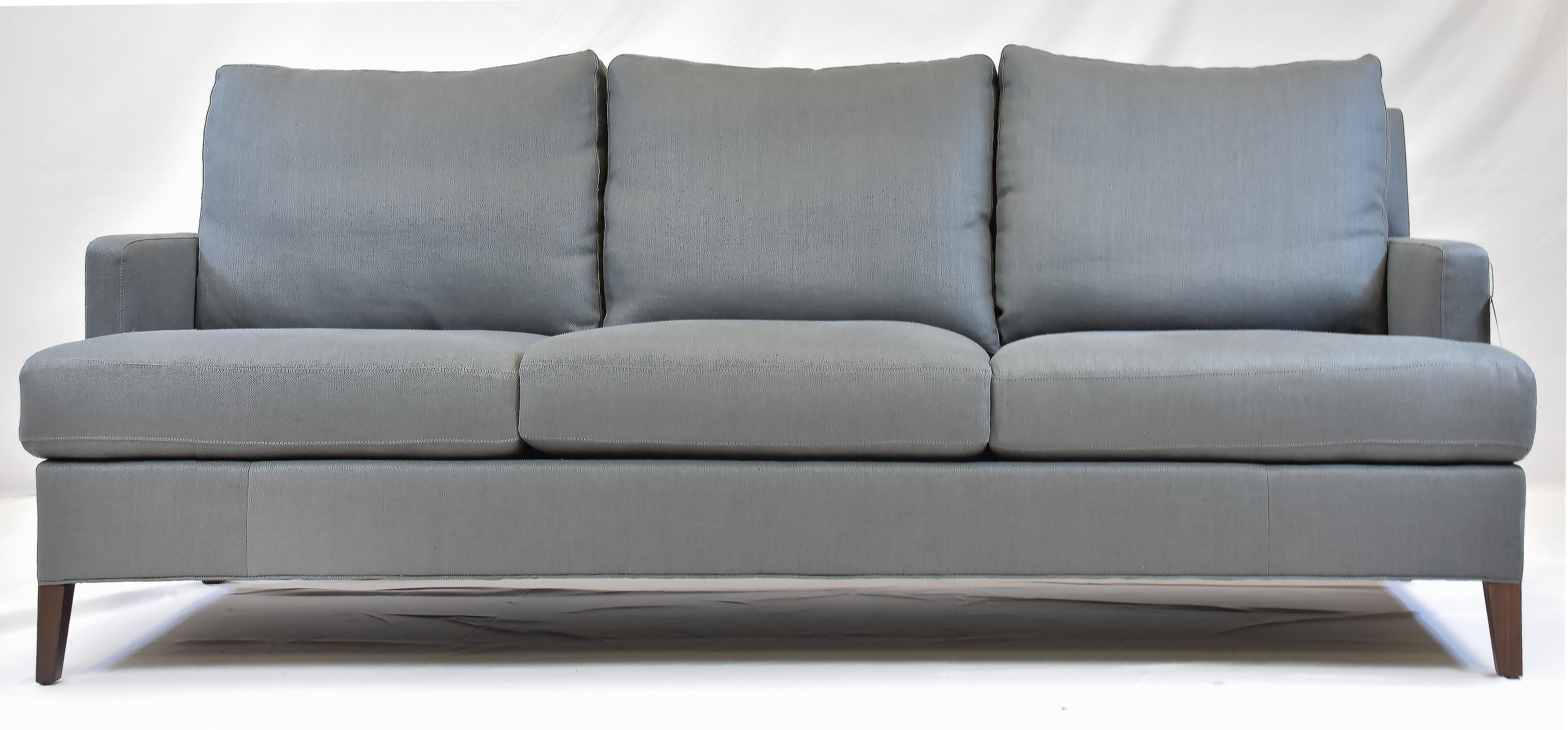 https://a.1stdibscdn.com/le-jeune-upholstery-hollywood-sofa-showroom-model-for-sale-picture-3/f_19743/f_383021221707325489715/DSC_0312_master.JPG