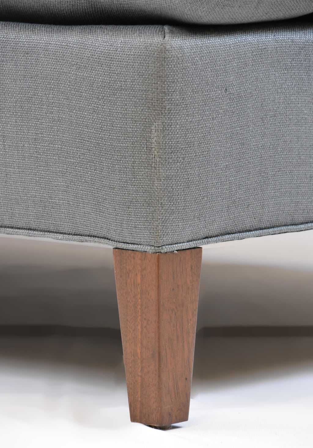 https://a.1stdibscdn.com/le-jeune-upholstery-hollywood-sofa-showroom-model-for-sale-picture-15/f_19743/f_383021221707325528950/DSC_0340_master.JPG