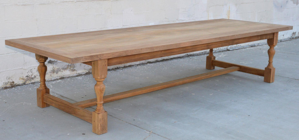 https://a.1stdibscdn.com/indoor-or-outdoor-teak-dining-table-for-sale-picture-9/f_8065/f_149958521559830916355/DSC_0349_TT34_6_master.jpg
