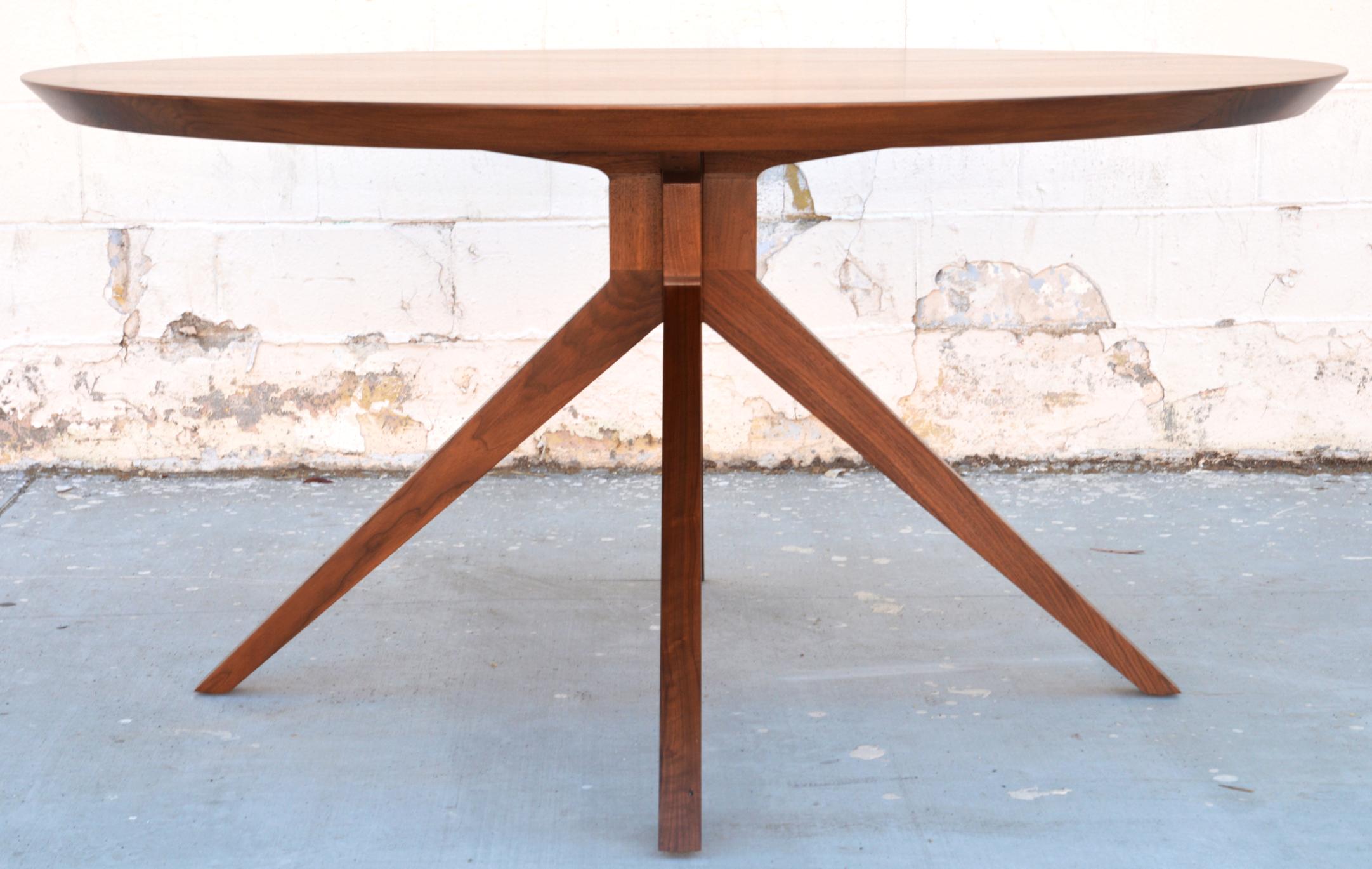 https://a.1stdibscdn.com/sputnik-dining-table-in-solid-walnut-built-to-order-by-petersen-antiques-for-sale-picture-2/f_8065/f_96388111548852098574/DSC_0356_SPutnik_9_master.jpg
