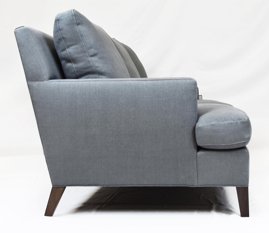 https://a.1stdibscdn.com/le-jeune-upholstery-hollywood-sofa-showroom-model-for-sale-picture-7/f_19743/f_383021221707325787000/DSC_0357_master.JPG