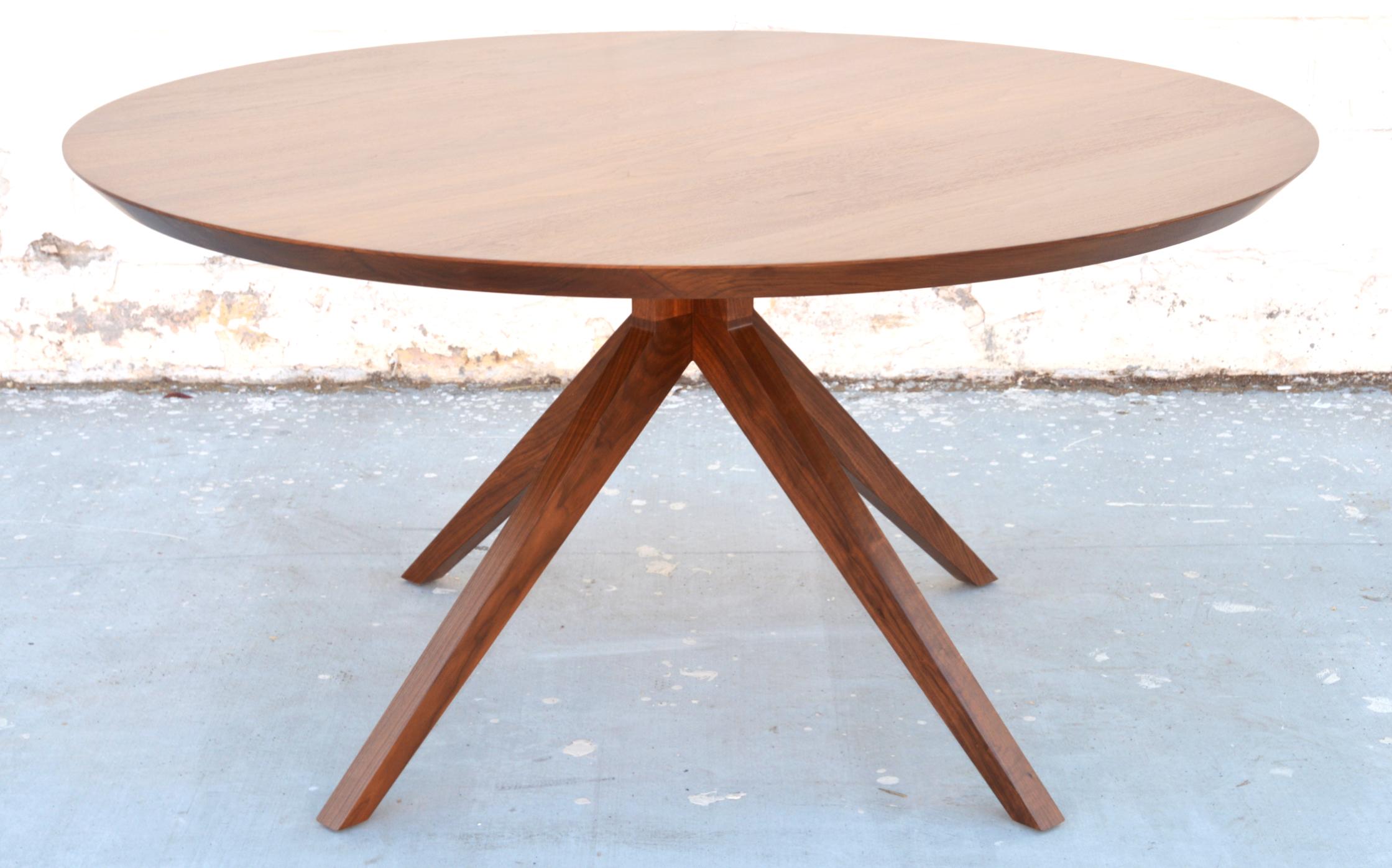 https://a.1stdibscdn.com/sputnik-dining-table-in-solid-walnut-built-to-order-by-petersen-antiques-for-sale-picture-9/f_8065/f_96388111548852332728/DSC_0368_SPutnik_7_master.jpg