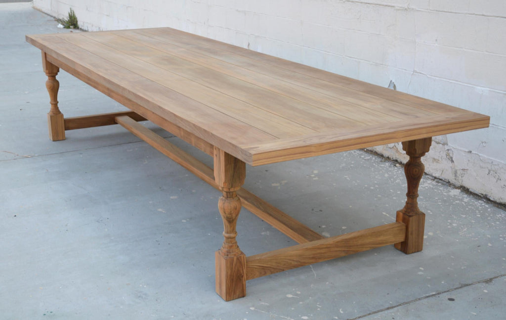 https://a.1stdibscdn.com/indoor-or-outdoor-teak-dining-table-for-sale-picture-2/f_8065/f_149958521559830993466/DSC_0373_TT34_11_master.jpg