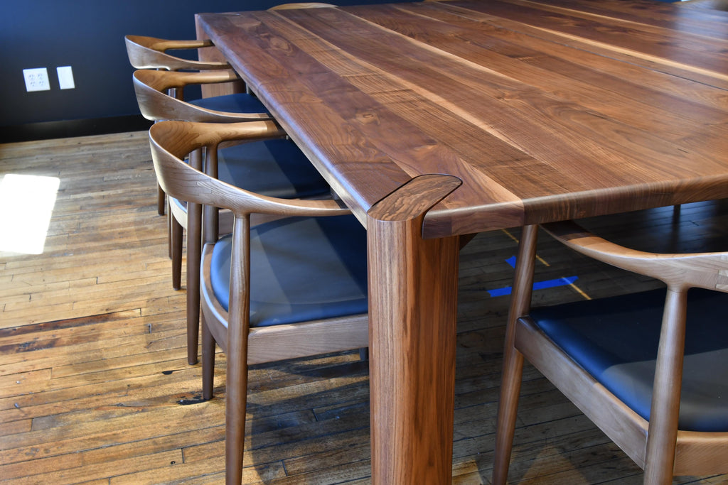 https://a.1stdibscdn.com/hoc-dining-table-for-sale-picture-8/f_80032/f_325263621675195788706/DSC_0440_master.JPG