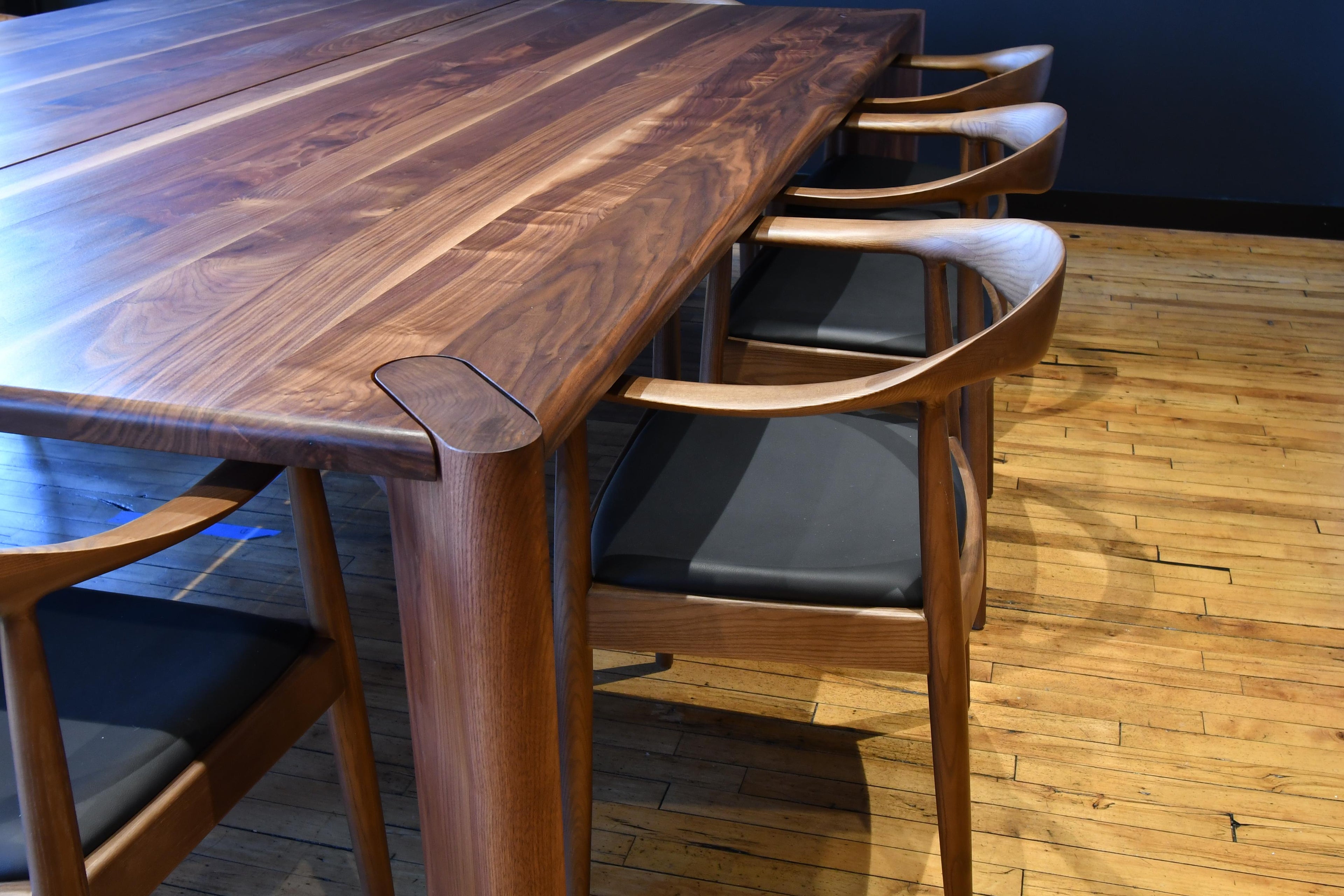 https://a.1stdibscdn.com/hoc-dining-table-for-sale-picture-9/f_80032/f_325263621675195789812/DSC_0441_master.JPG