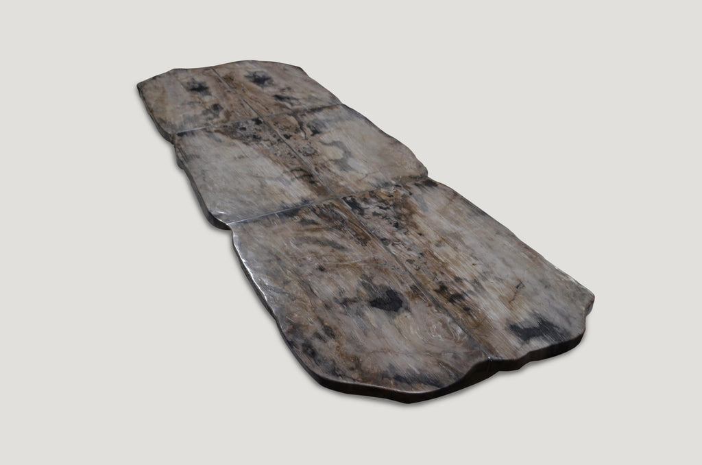 https://a.1stdibscdn.com/andrianna-shamaris-petrified-wood-table-for-sale-picture-9/f_10806/1540062921980/DSC_0523_master.jpg
